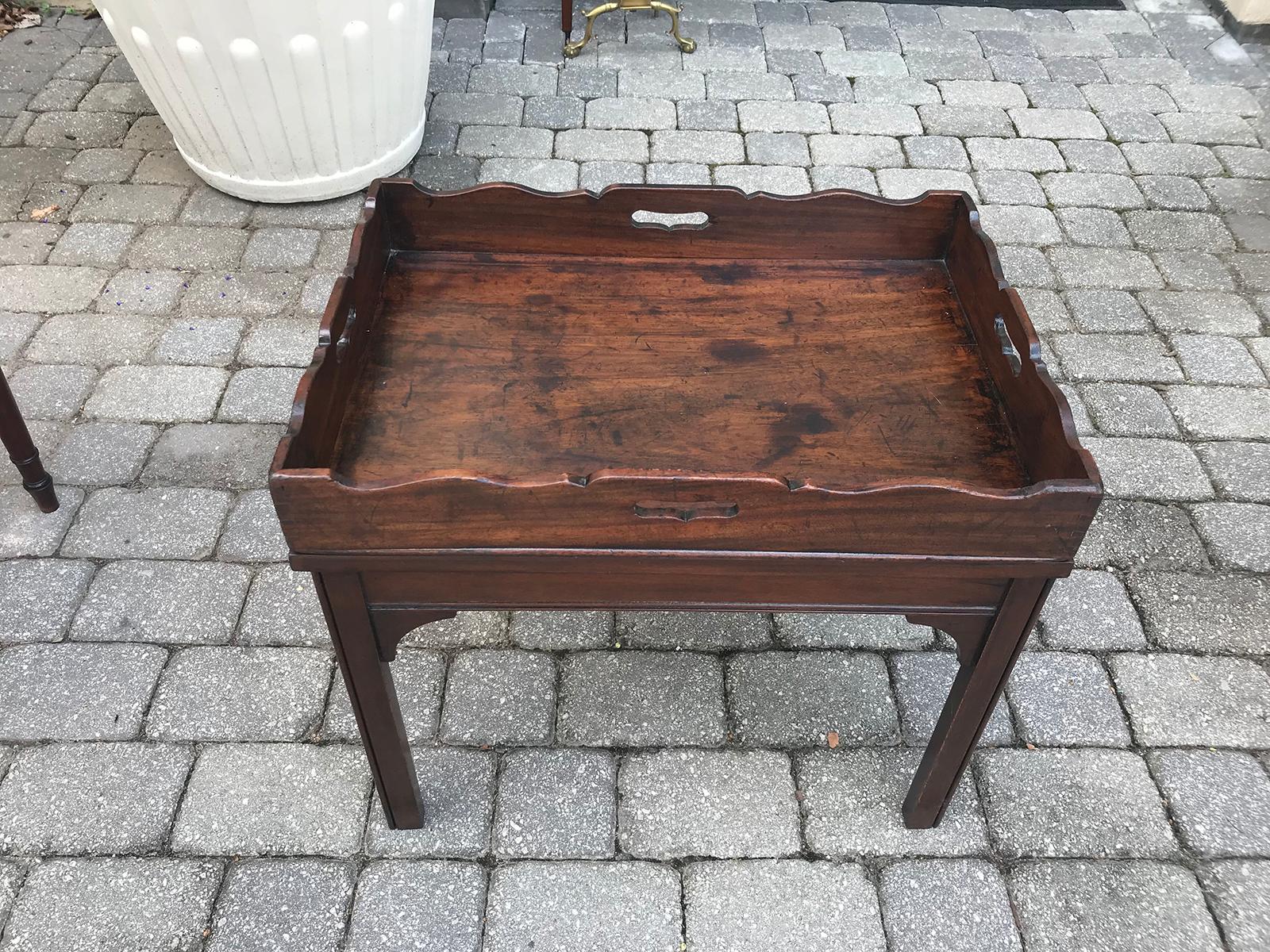19th Century Large English Walnut Butlers Tray on Stand In Good Condition For Sale In Atlanta, GA