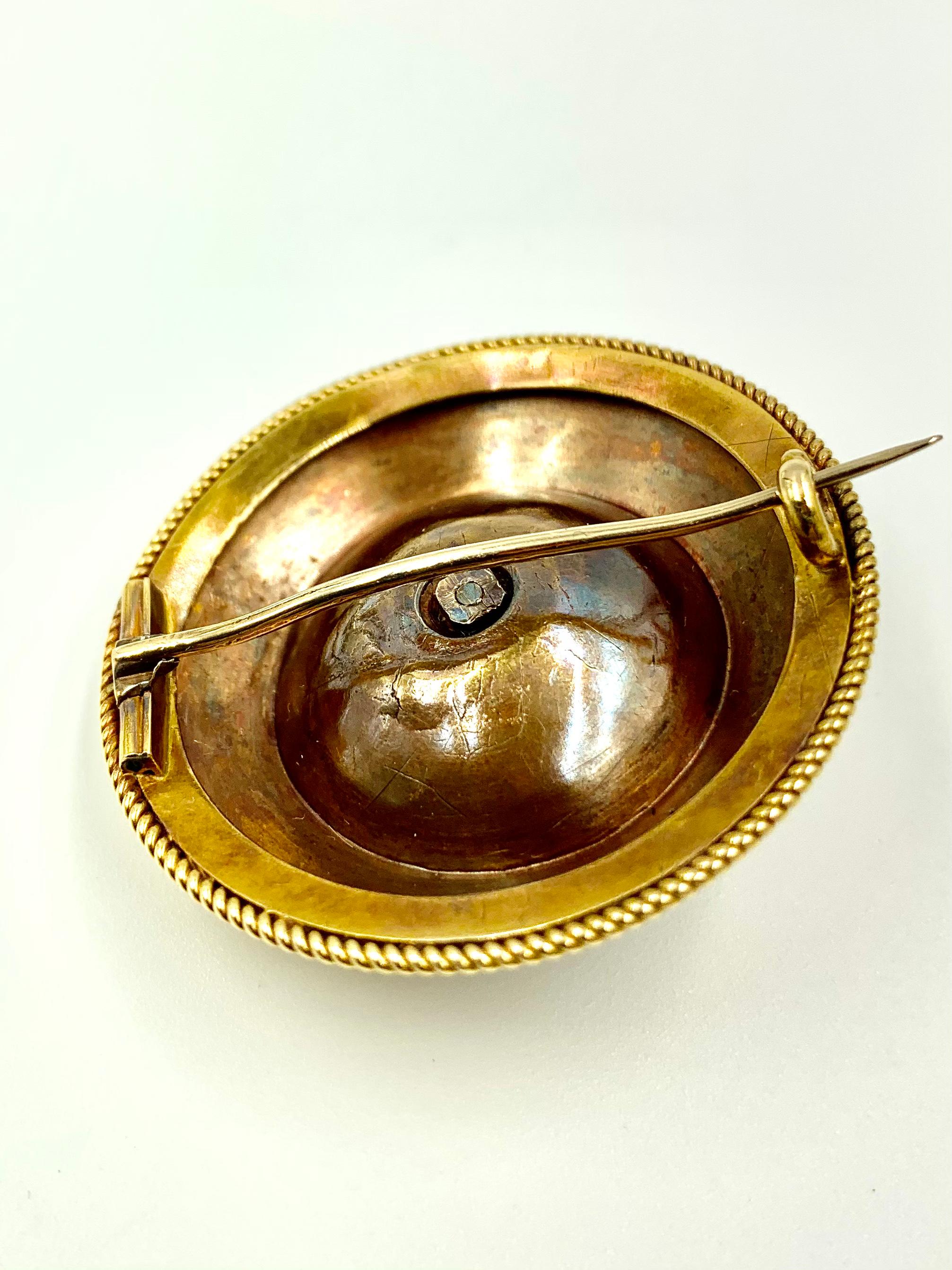 Large Antique Etruscan Revival 14K Yellow Gold Cabochon Garnet Disc Brooch For Sale 1