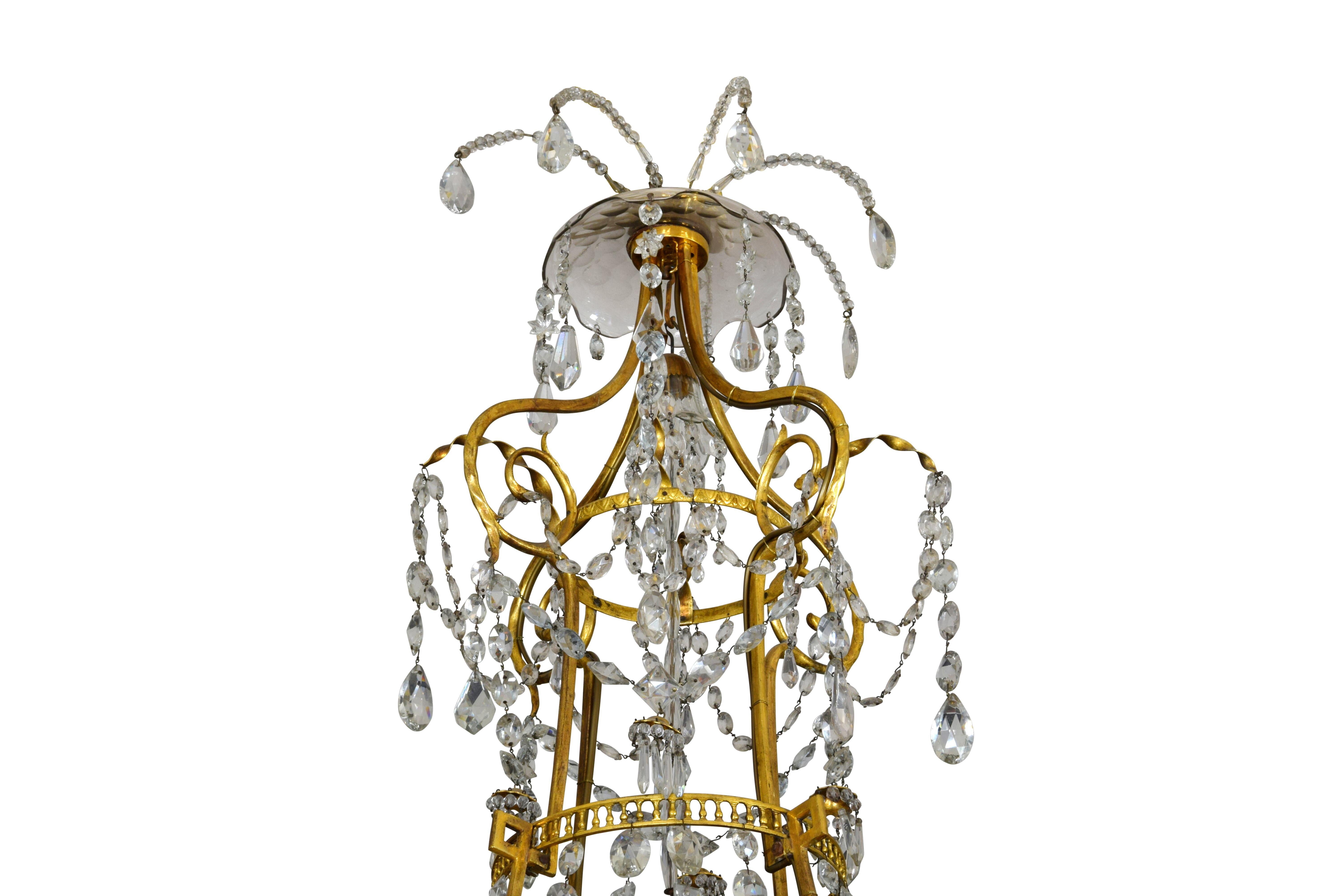 19. Jahrhundert, großer französischer Kronleuchter aus vergoldeter Bronze und Kristall mit zwölf Lichtern im Angebot 6