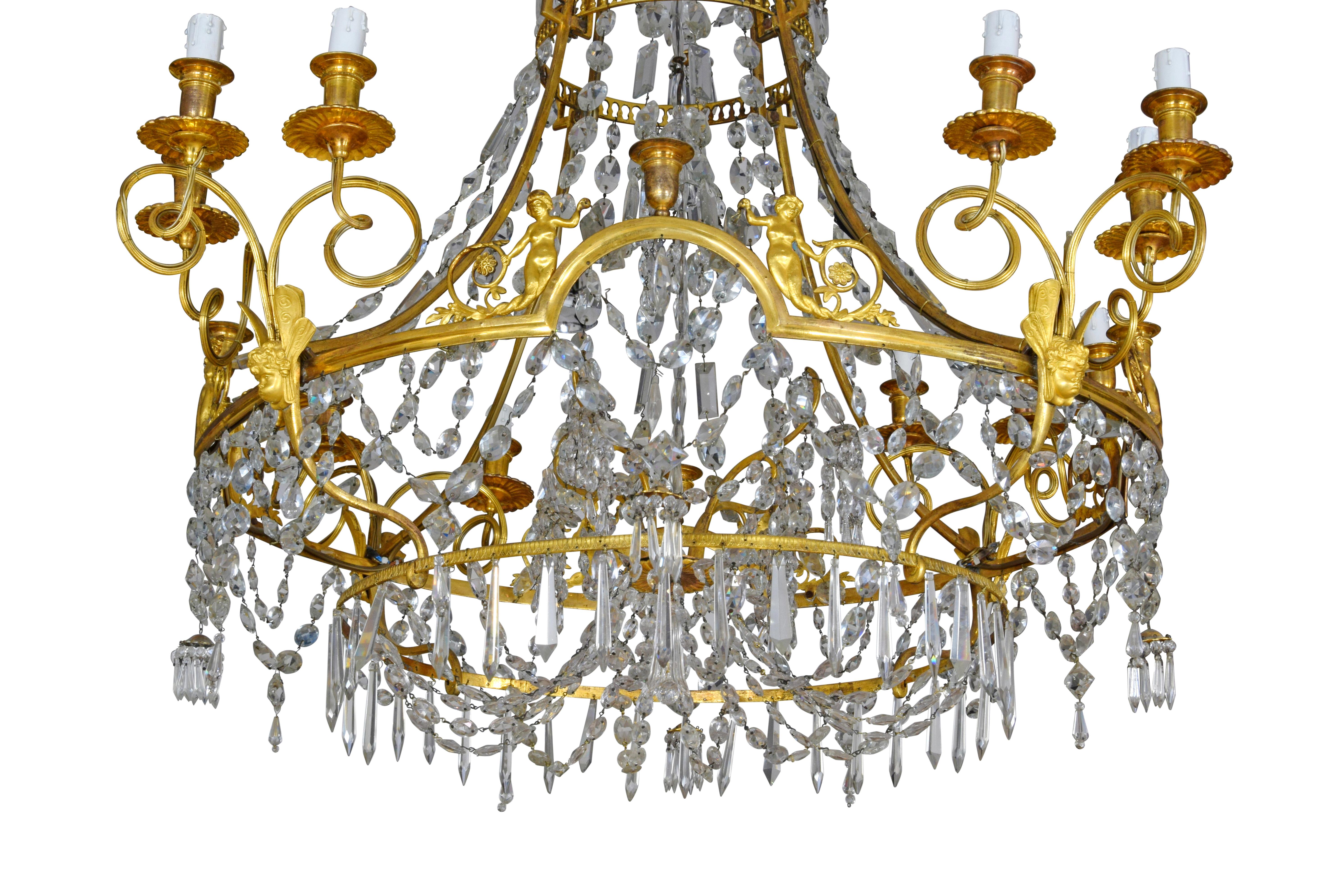 19. Jahrhundert, großer französischer Kronleuchter aus vergoldeter Bronze und Kristall mit zwölf Lichtern im Angebot 9