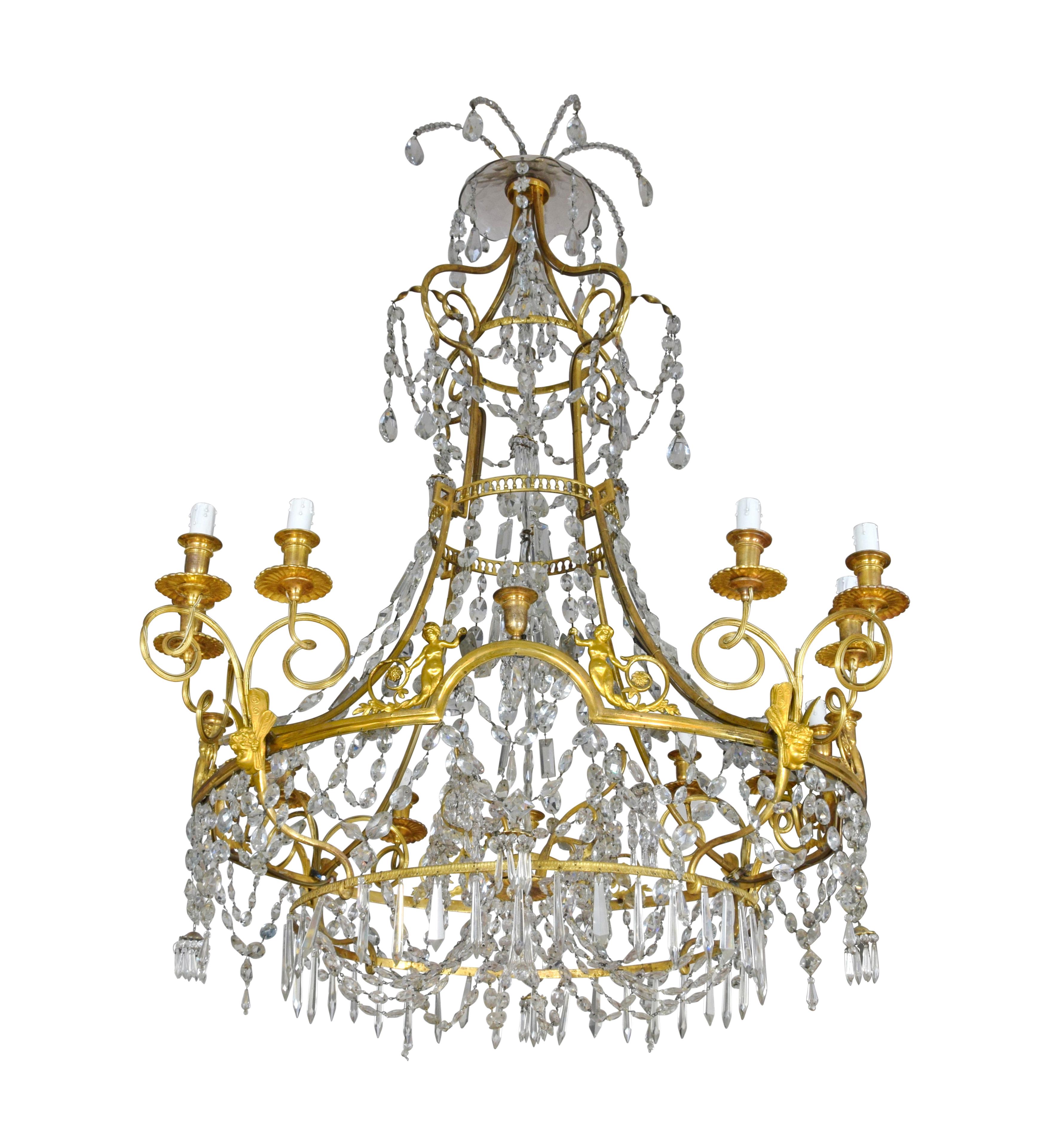 19. Jahrhundert, großer französischer Kronleuchter aus vergoldeter Bronze und Kristall mit zwölf Lichtern im Angebot 1