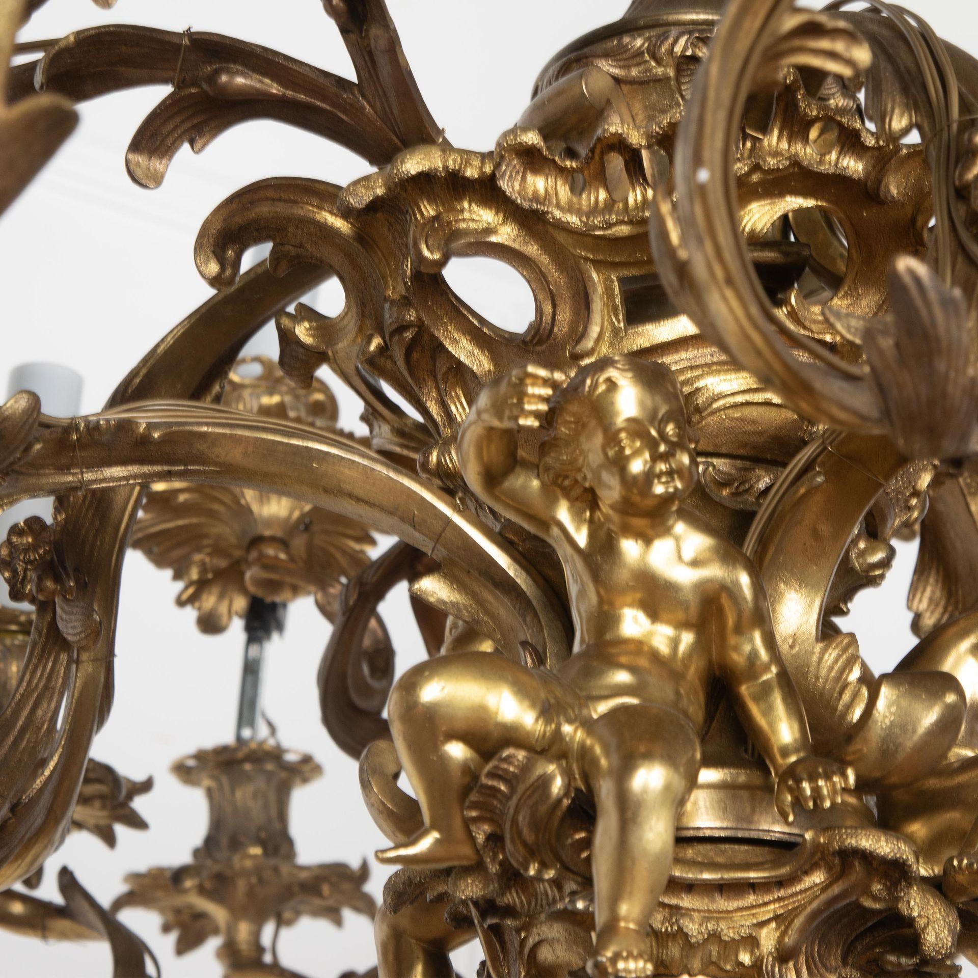 Grande lampadario francese in bronzo dorato del XIX secolo in vendita 2