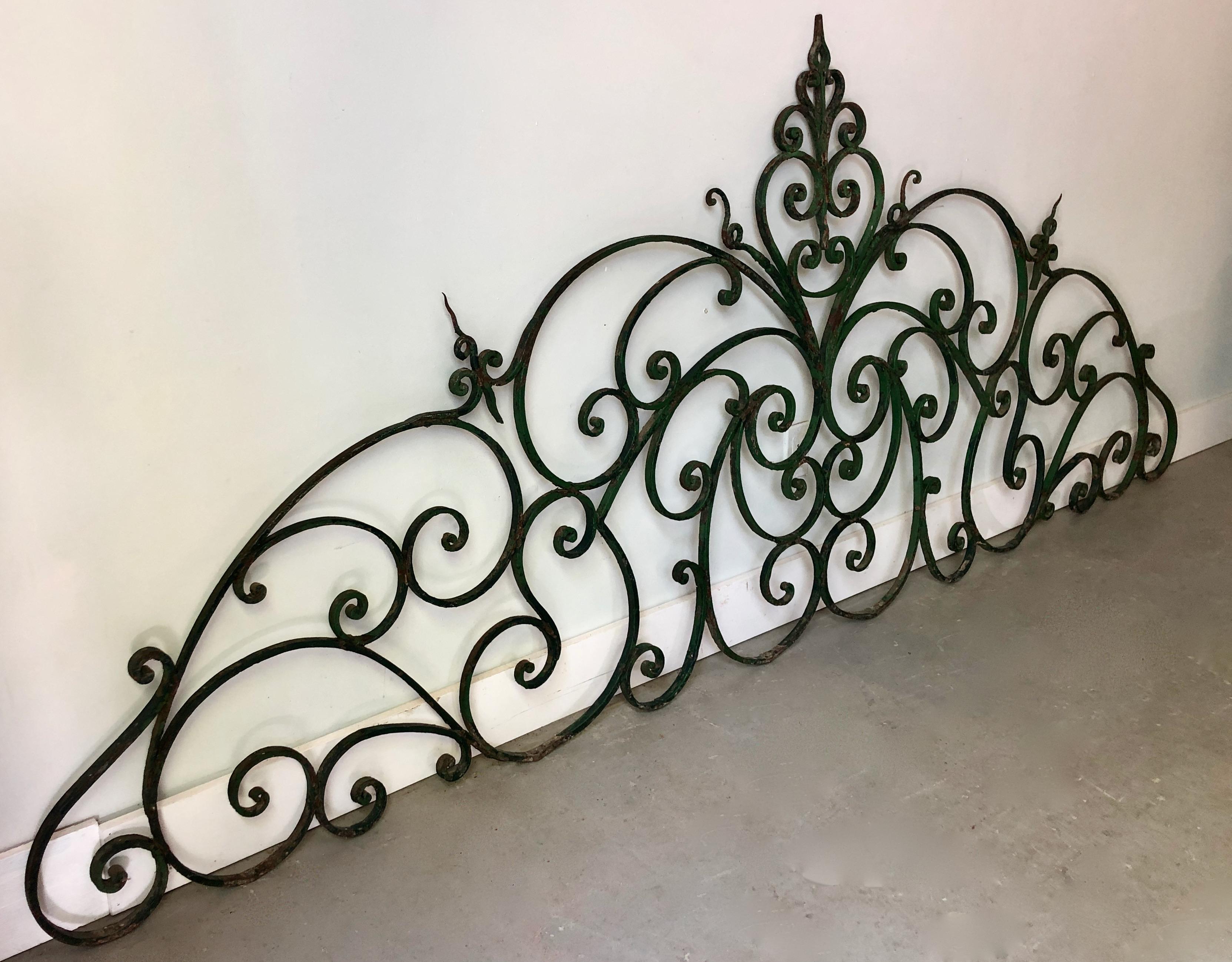 19th century French Large iron gate pediment.
A great architectural addition for any decor.