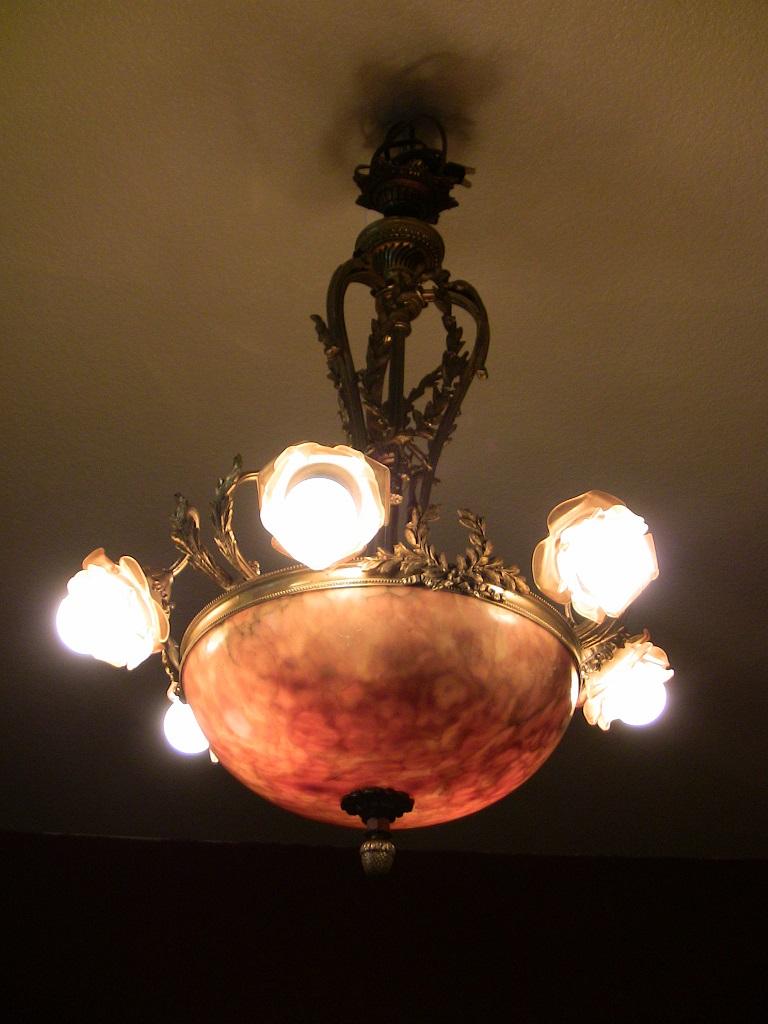 19th Century Large French Ormolu and Alabaster Chandelier For Sale 1