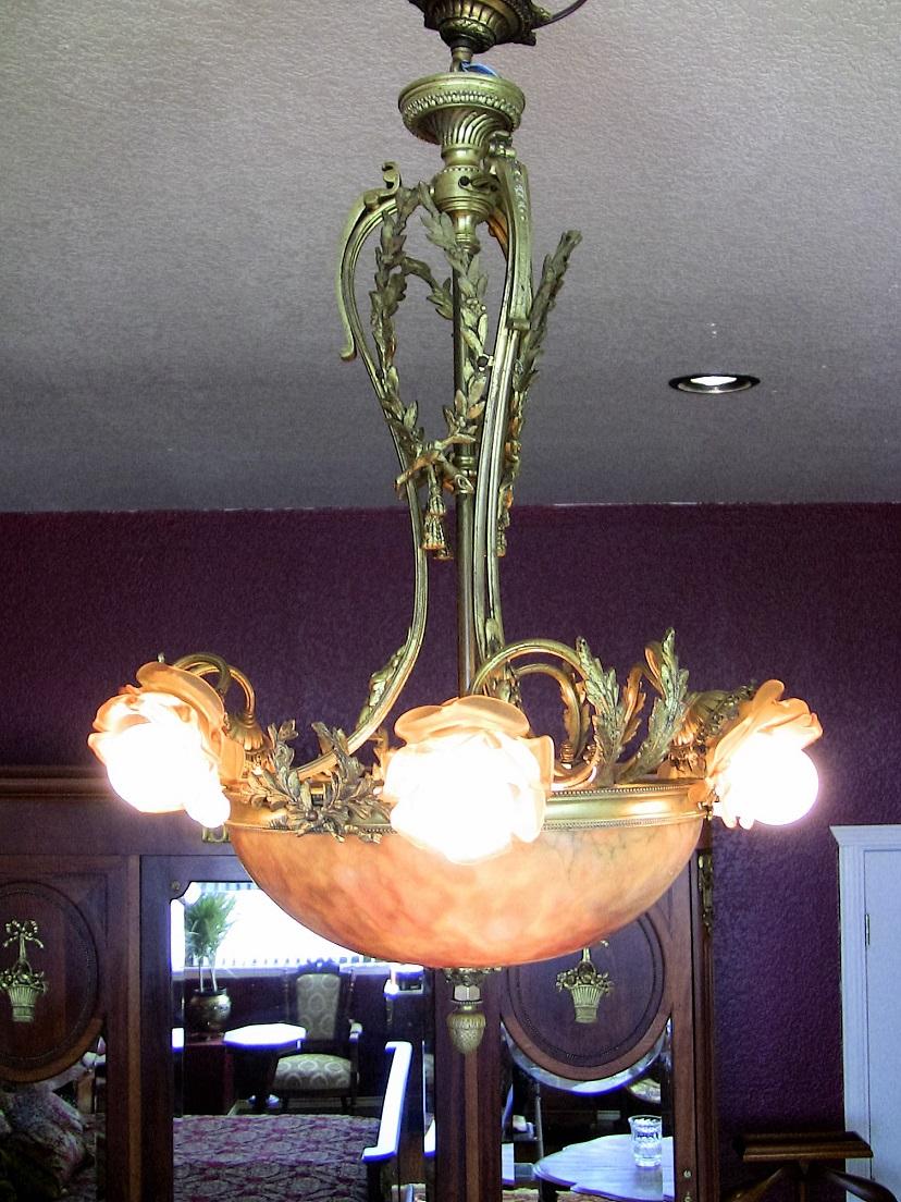 19th Century Large French Ormolu and Alabaster Chandelier For Sale 2
