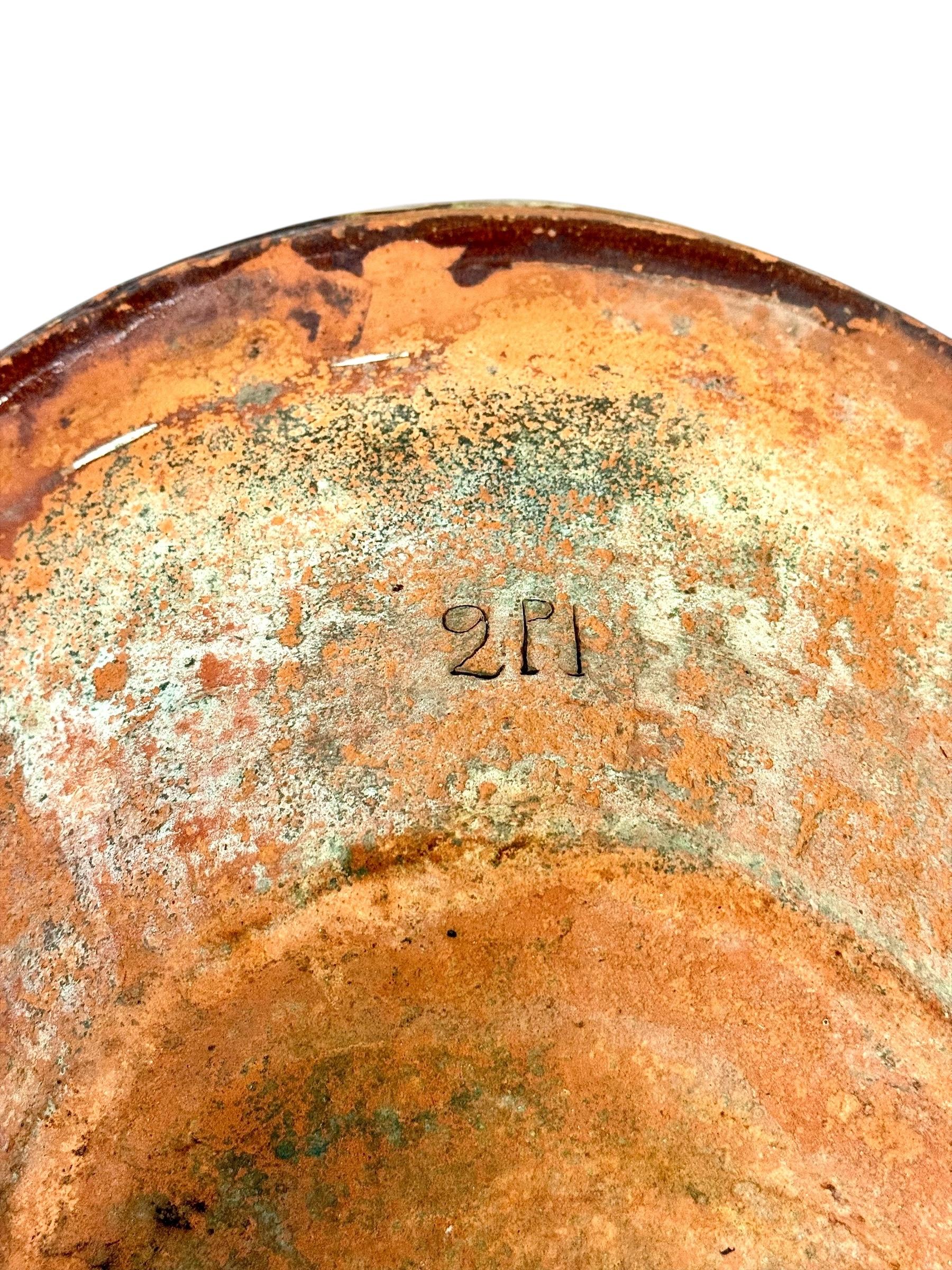 Grande ciotola francese in terracotta del XIX secolo con patina rustica gialla in vendita 6