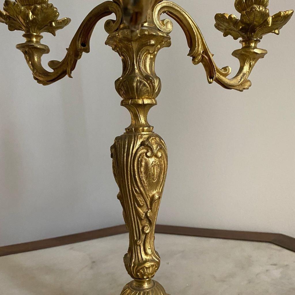 Grande lampe en bronze doré de style Louis XV du XIXe siècle Bon état - En vente à NICE, FR