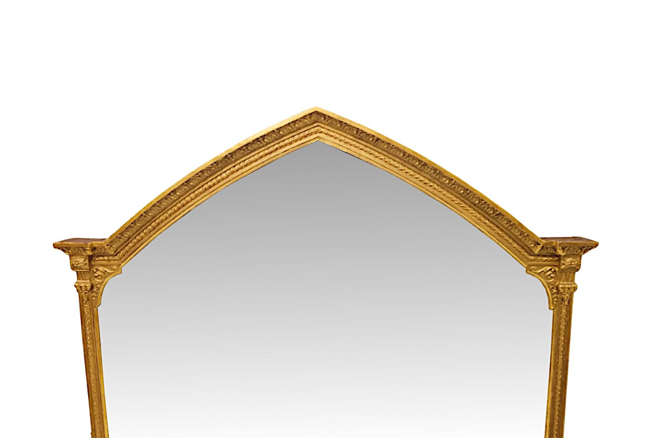 Eine atemberaubende 19. Jahrhundert Vergoldung overmantel Spiegel von großen Proportionen.  Die fabelhafte ursprüngliche funkelnde Quecksilberspiegelglasplatte ist in einem fein handgeschnitzten, geformten und geriffelten Goldholzrahmen mit