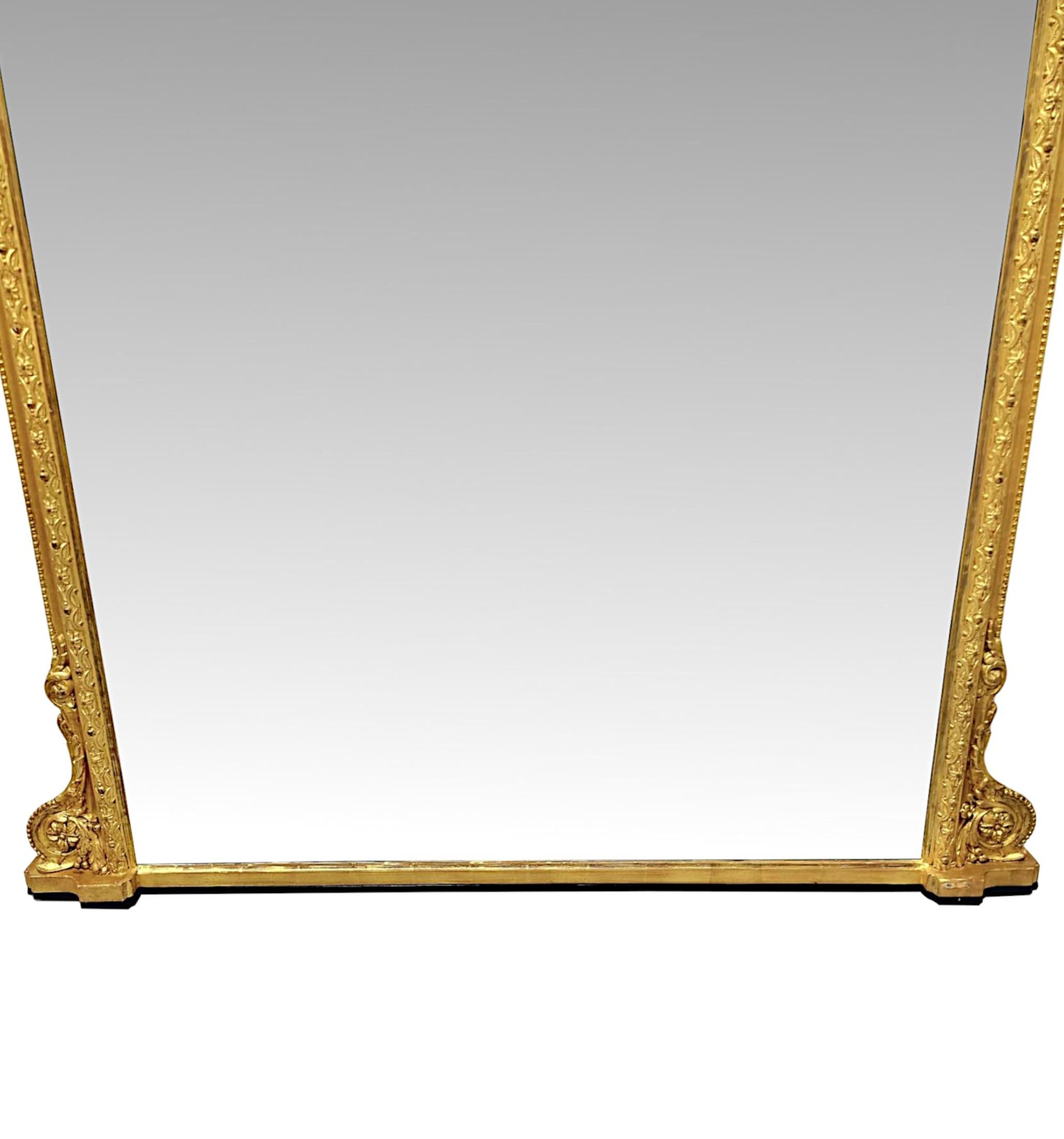 XIXe siècle 19ème siècle Large  Miroir à trumeau en bois doré en vente