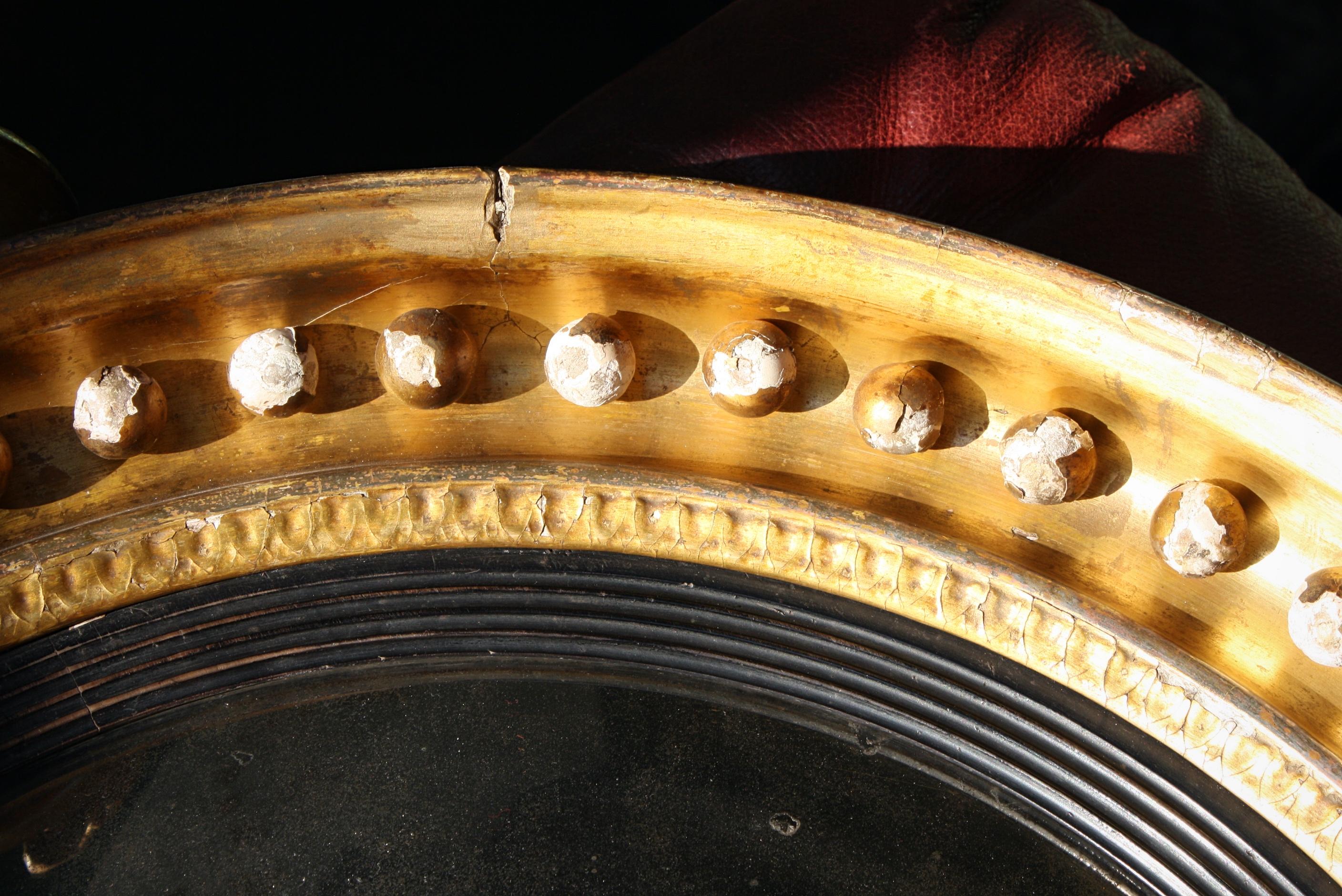 19th Century Large Girandole Convex Giltwood Mirror Oxidised Foxed Plate In Fair Condition In Lowestoft, GB