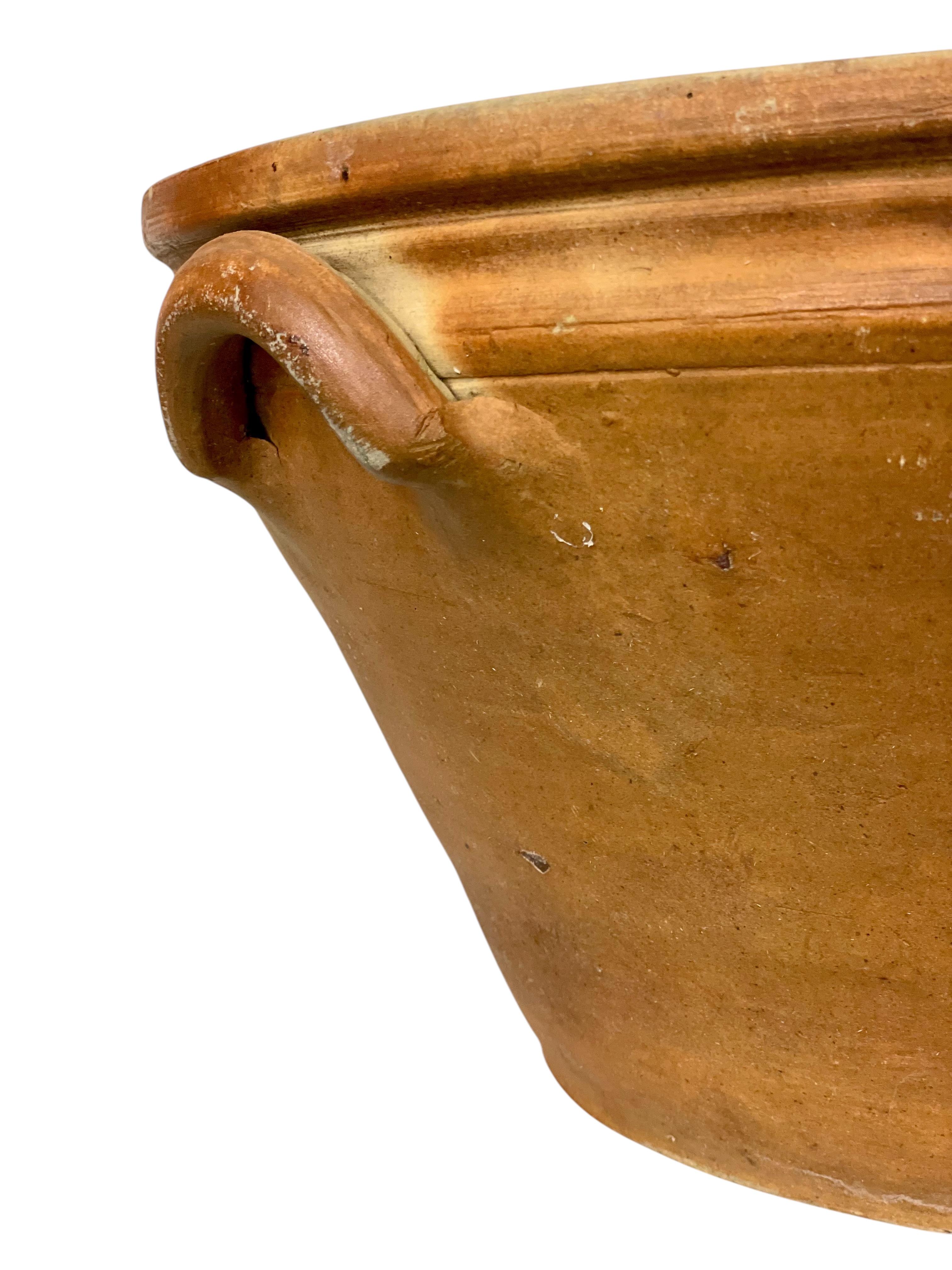 Gran cuenco de terracota vidriada del siglo XIX en venta 2