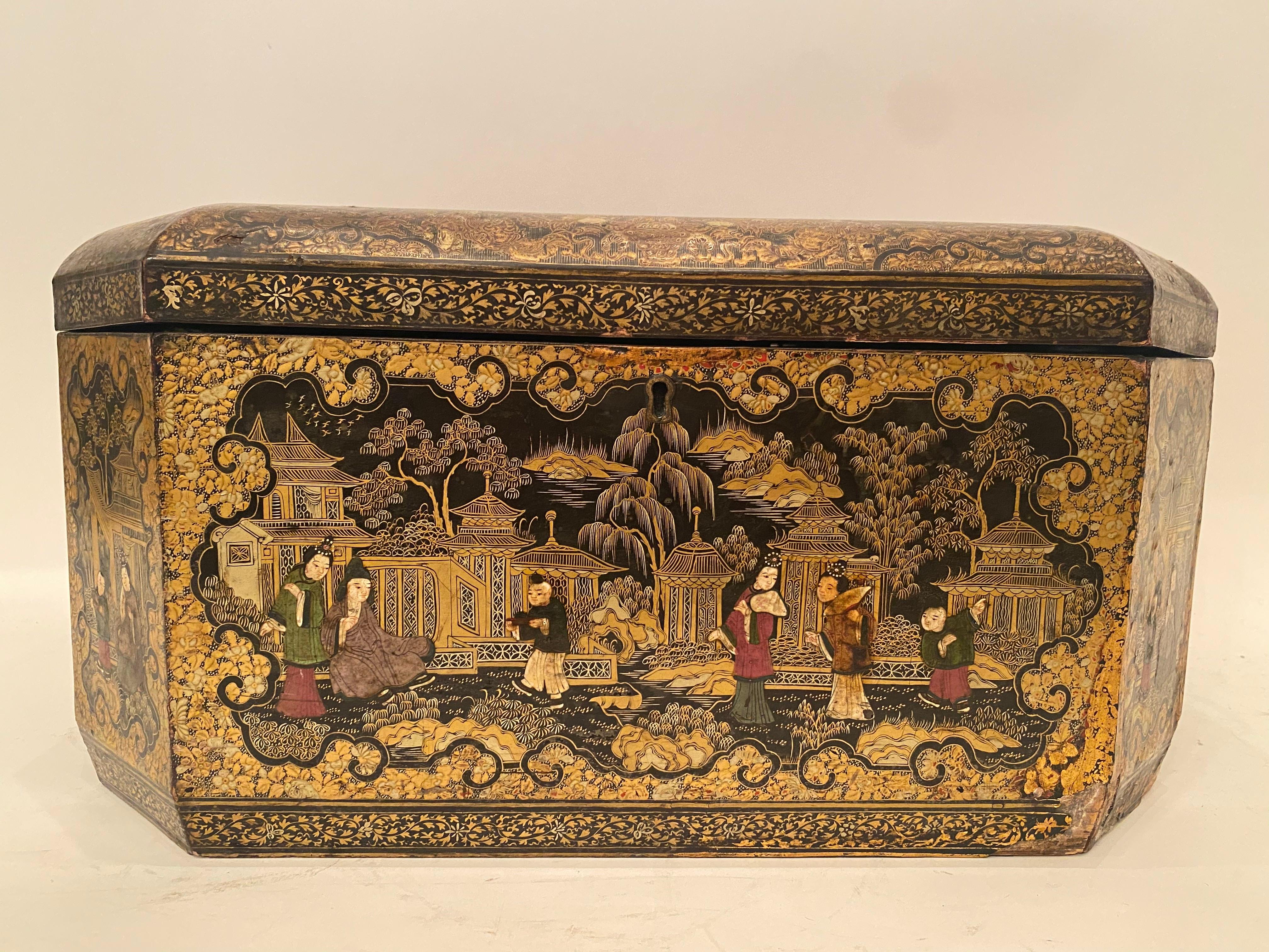 Qing 19th Century 18.5‘’ Large Golden Black Lacquer Chinese Table Book Box For Sale