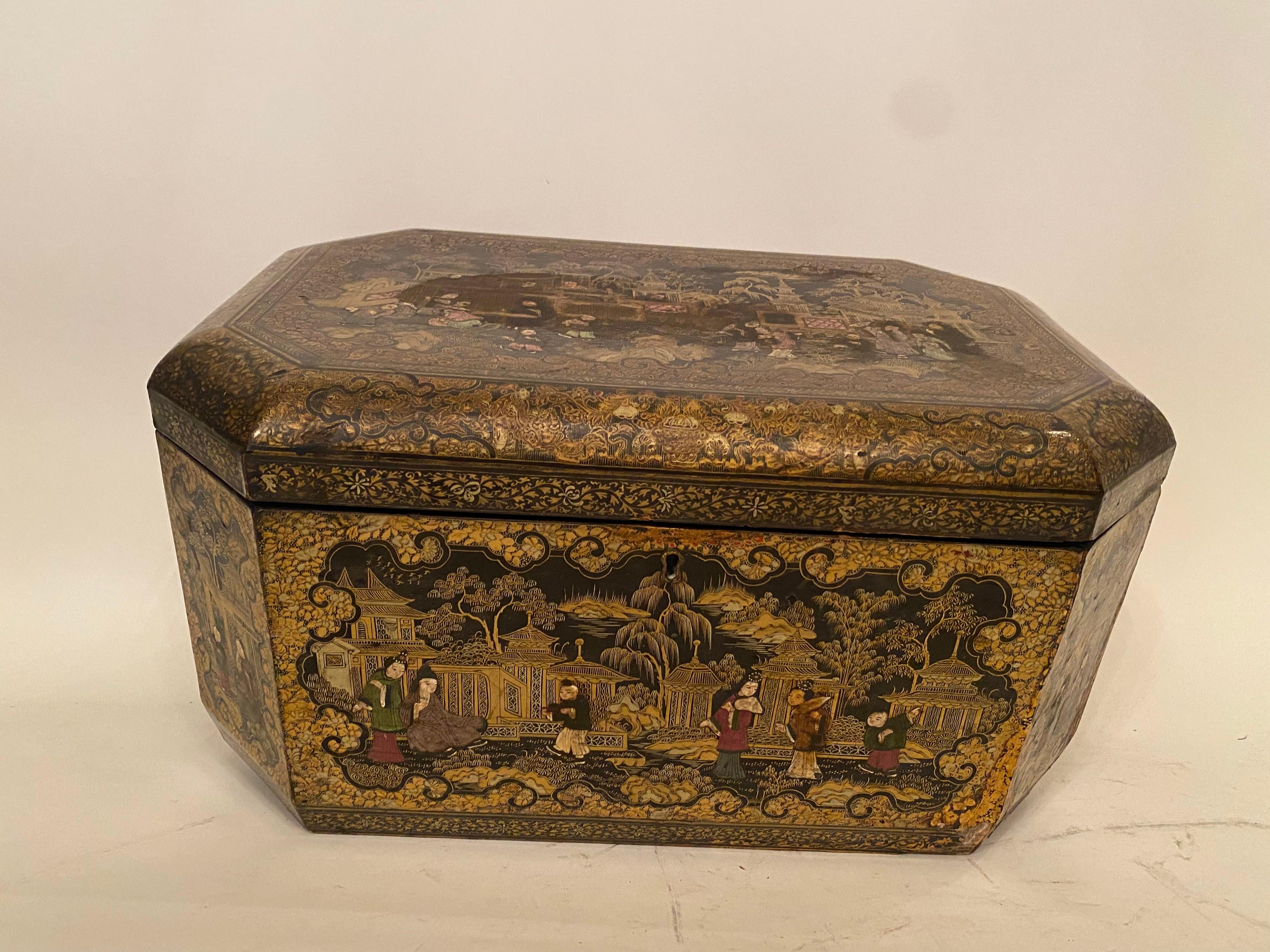 19th Century 18.5‘’ Large Golden Black Lacquer Chinese Table Book Box For Sale 1