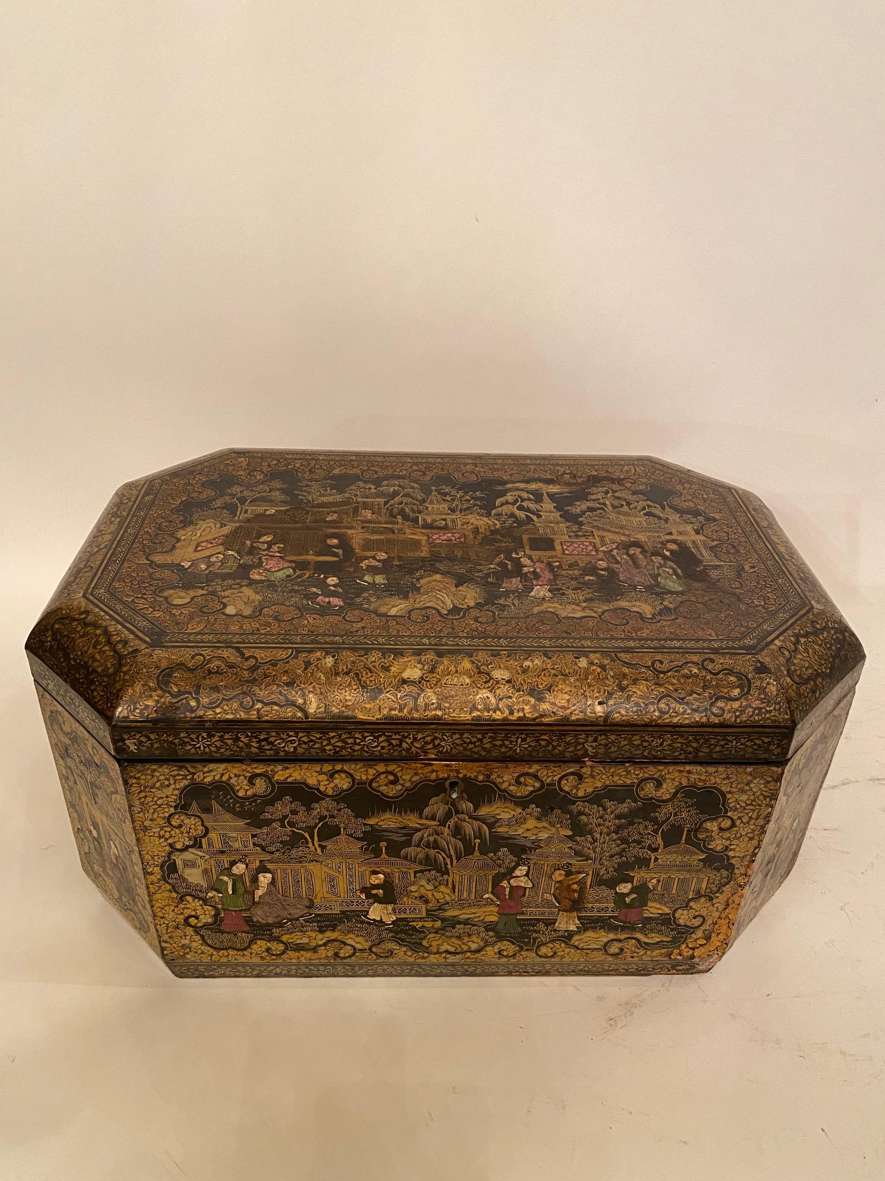 19th Century 18.5‘’ Large Golden Black Lacquer Chinese Table Book Box For Sale 4