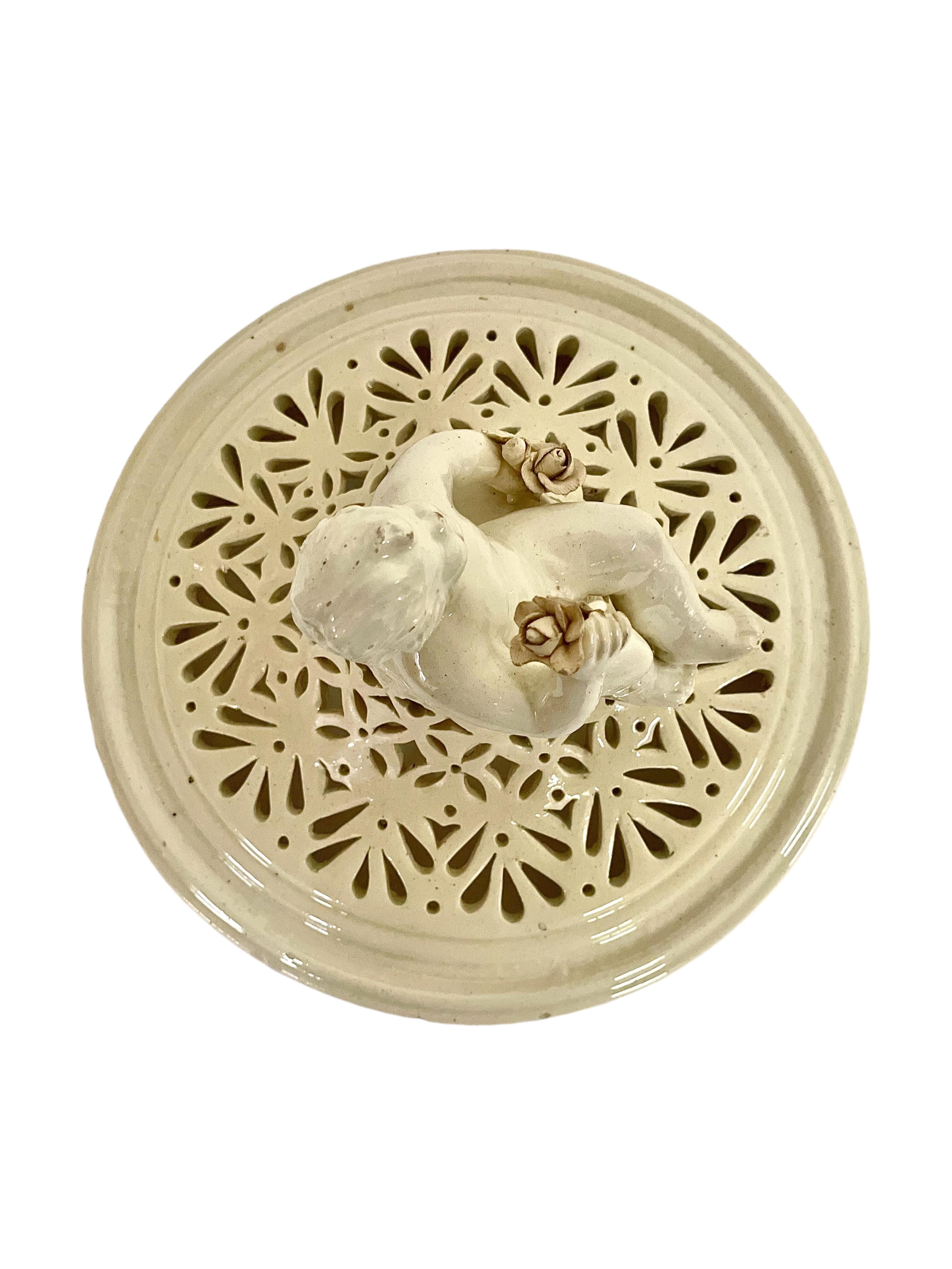 Grande bruciaprofumi in ceramica italiana del XIX secolo in vendita 9