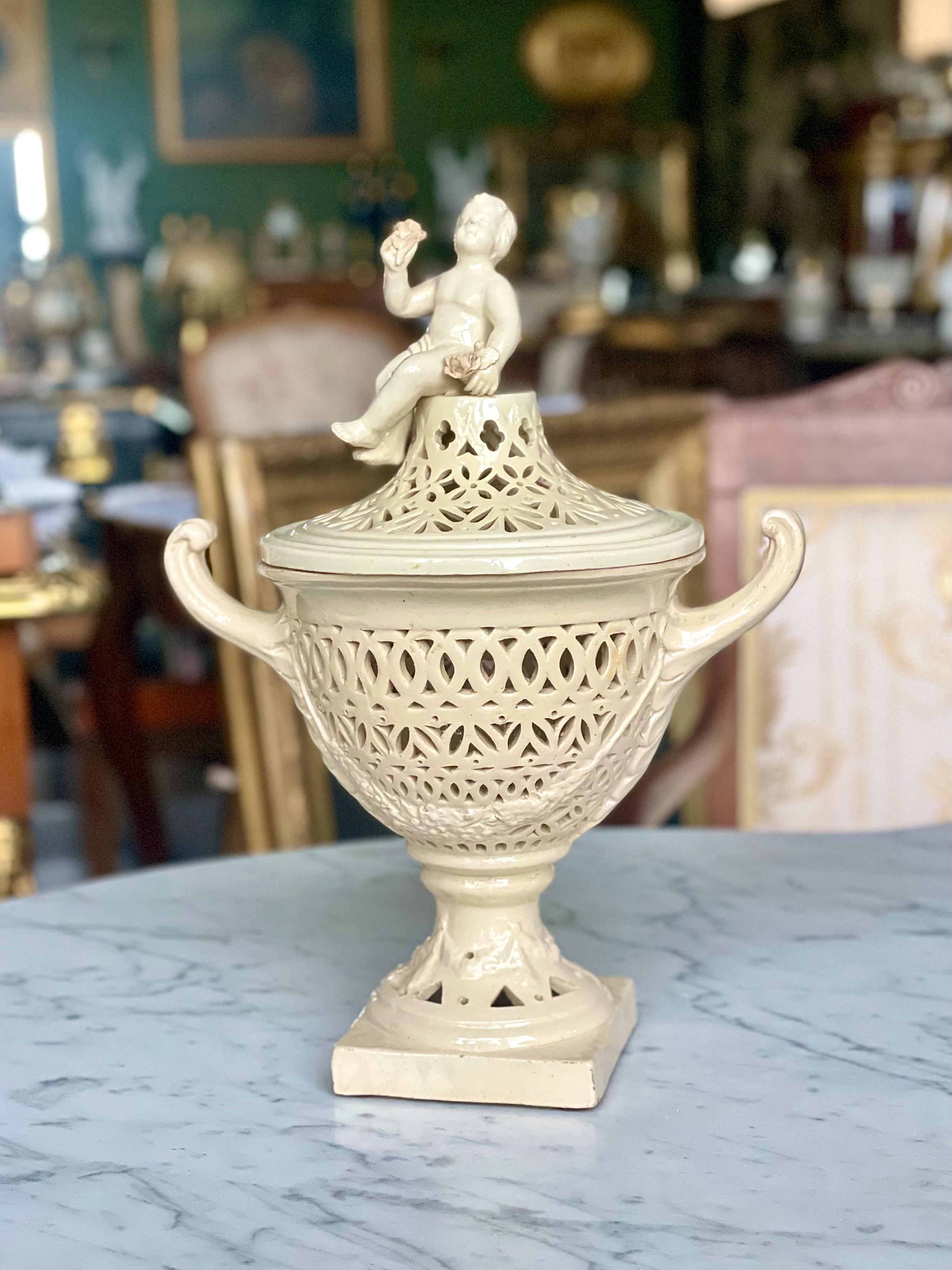 Grande bruciaprofumi in ceramica italiana del XIX secolo in vendita 12
