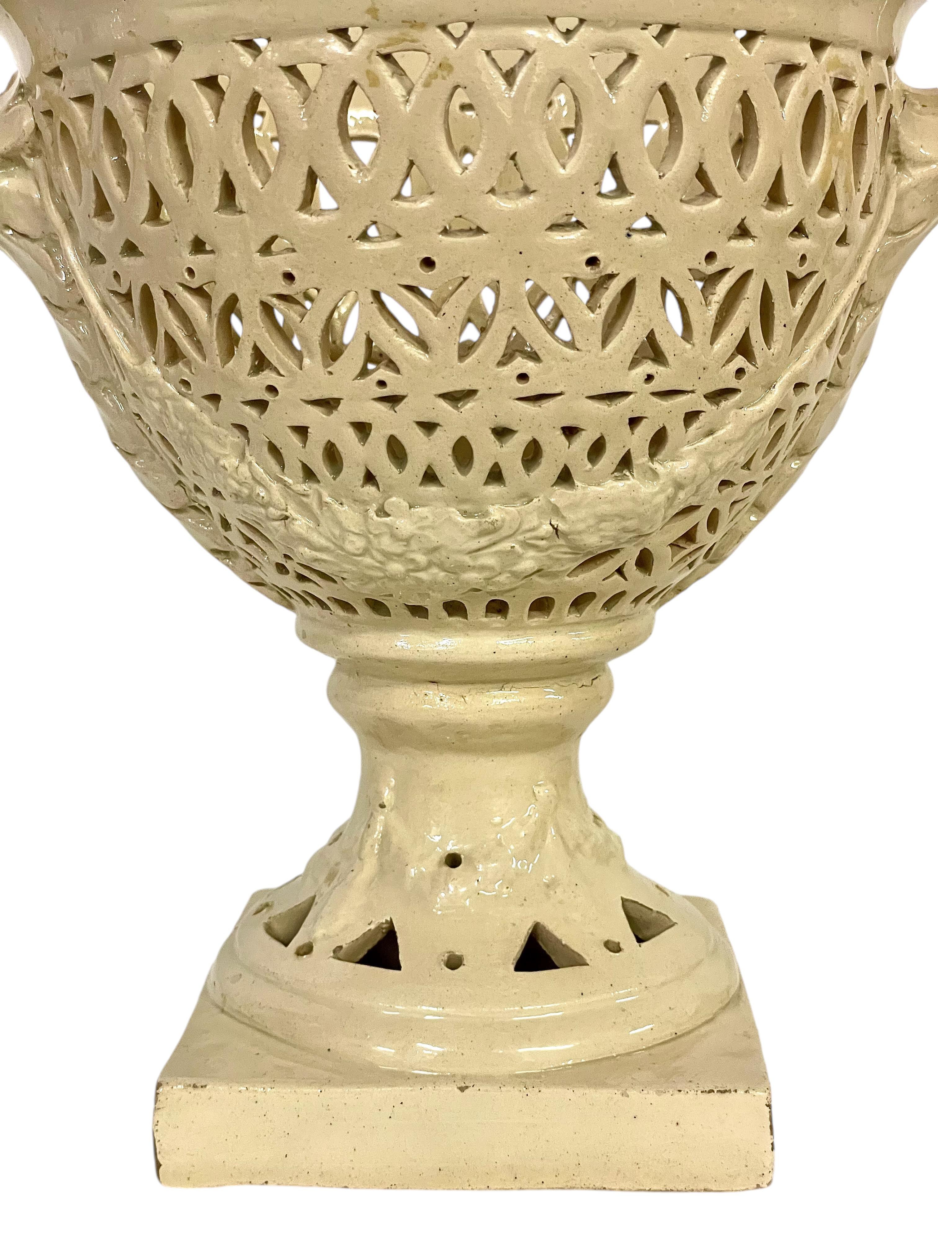Grande bruciaprofumi in ceramica italiana del XIX secolo In condizioni buone in vendita a LA CIOTAT, FR