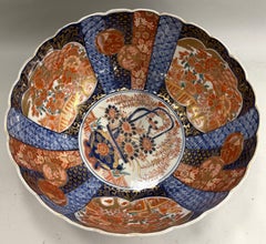 19th Century Large Japanese Imari Polychrome Bowl with Scalloped Edge