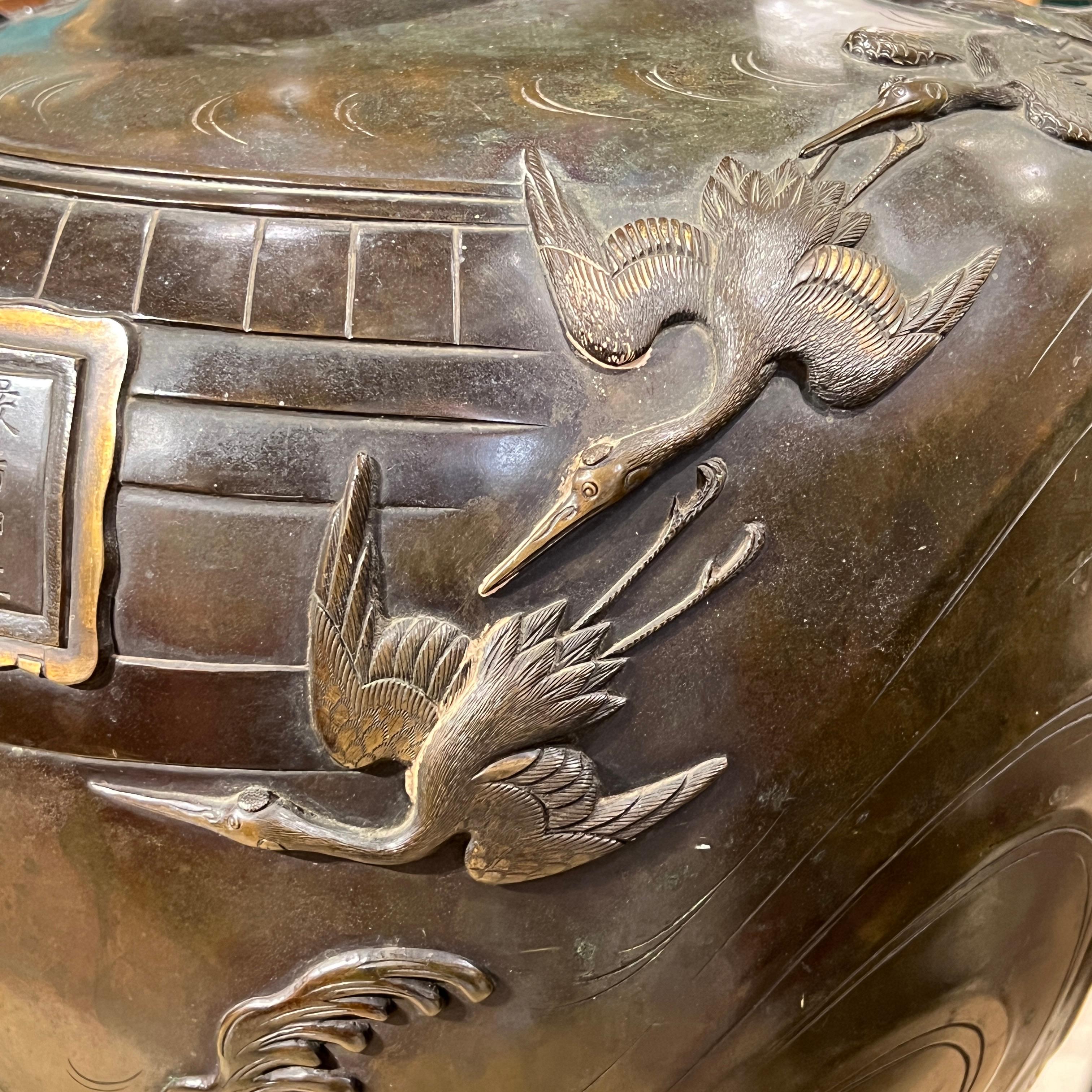 Große japanische Bronzevase aus der Meiji-Periode des 19. Jahrhunderts  13