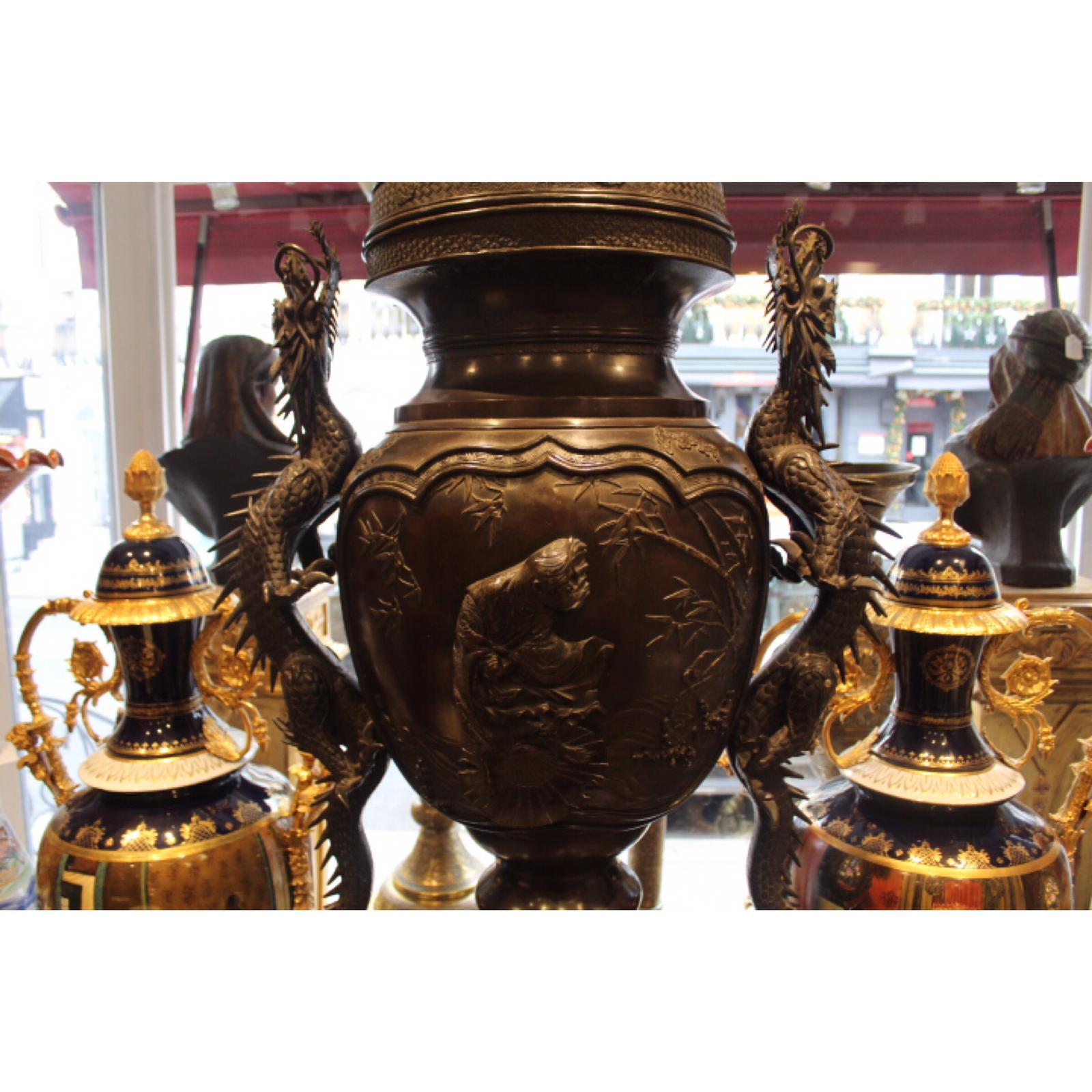 19th Century, Large Japanese Sectional Bronze Vase and Stand, Japan For Sale 9