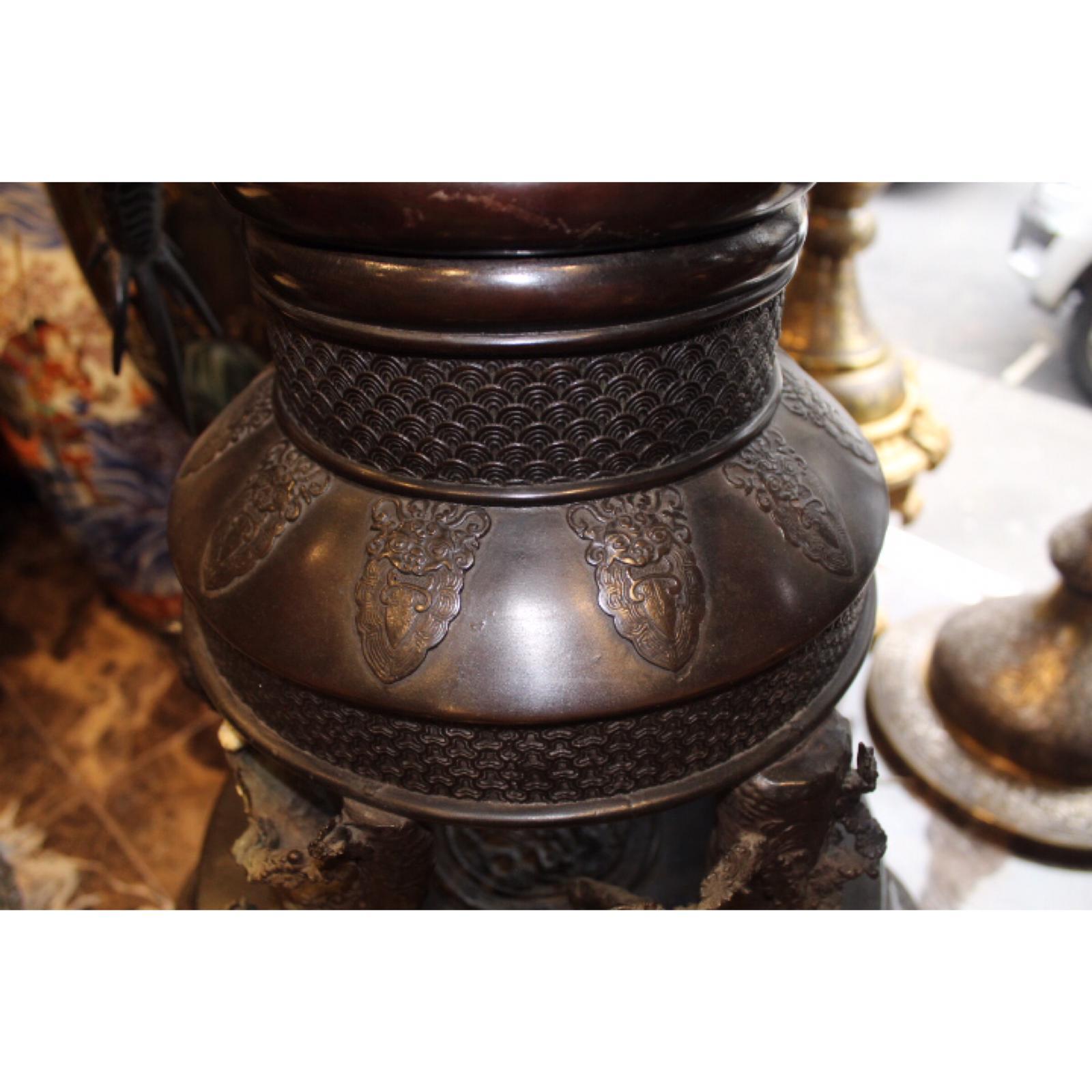 19th Century, Large Japanese Sectional Bronze Vase and Stand, Japan For Sale 4
