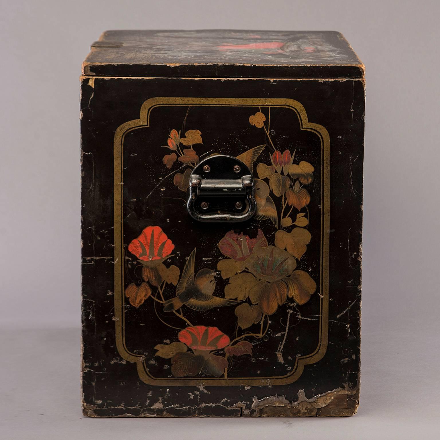 19th Century Large Japanese Store Display Tea Box In Good Condition In Troy, MI