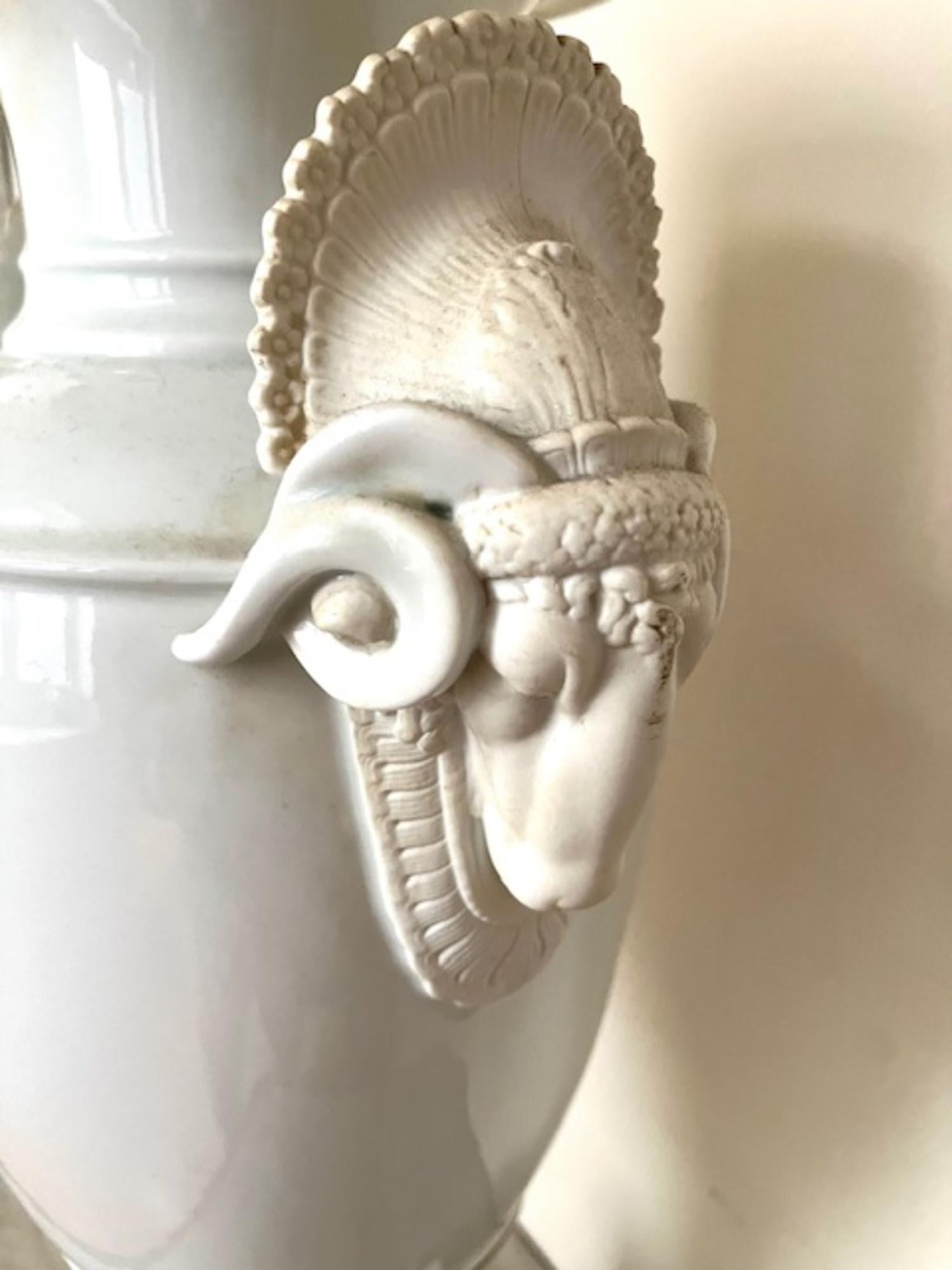 This large porcelain urn was produced by Bidasoa, one of Spain’s finest porcelain manufacturers, renowned for its high-quality mid-20th-century production. Inspired by classical Greco-Roman forms, the urn features an elegant baluster silhouette and