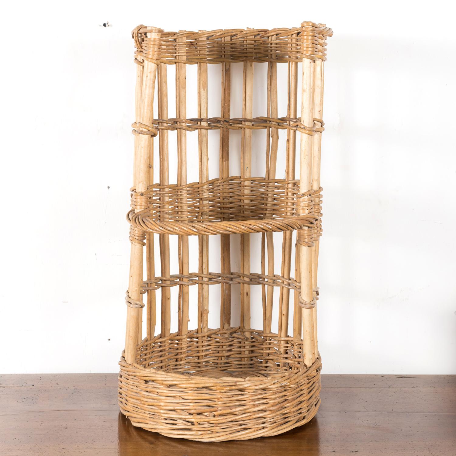 19th Century, Large Open Sided French Boulangerie Baguette Basket In Good Condition For Sale In Birmingham, AL