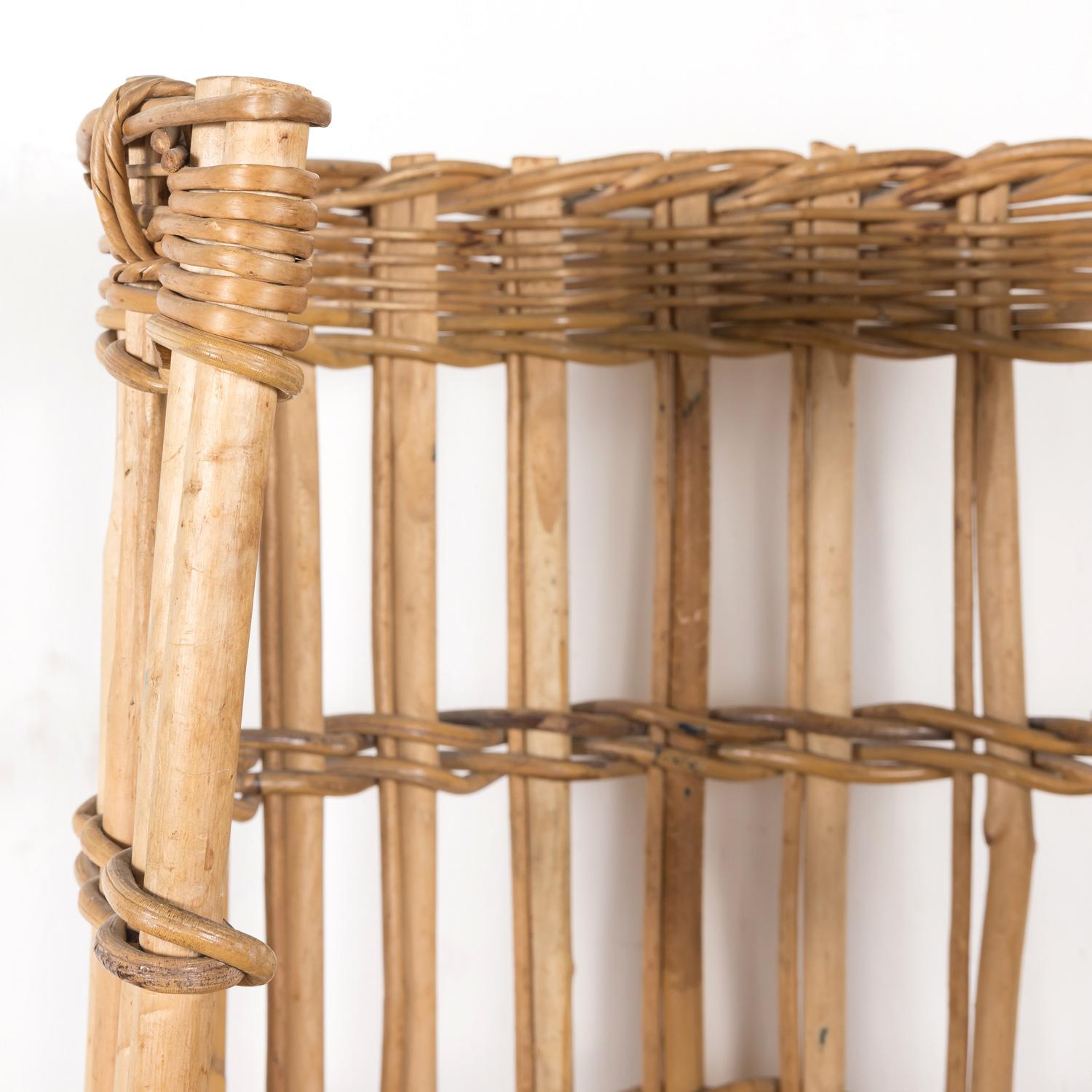 Late 19th Century 19th Century, Large Open Sided French Boulangerie Baguette Basket For Sale