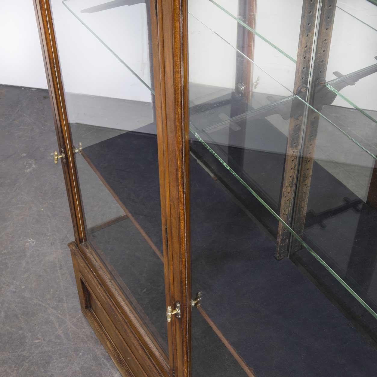 19th century large original mirrored victorian display cabinet
19th century large original mirrored victorian display cabinet. Exceptional original Victorian display cabinet from the late 19th Century. Made principally in solid mahogany it is