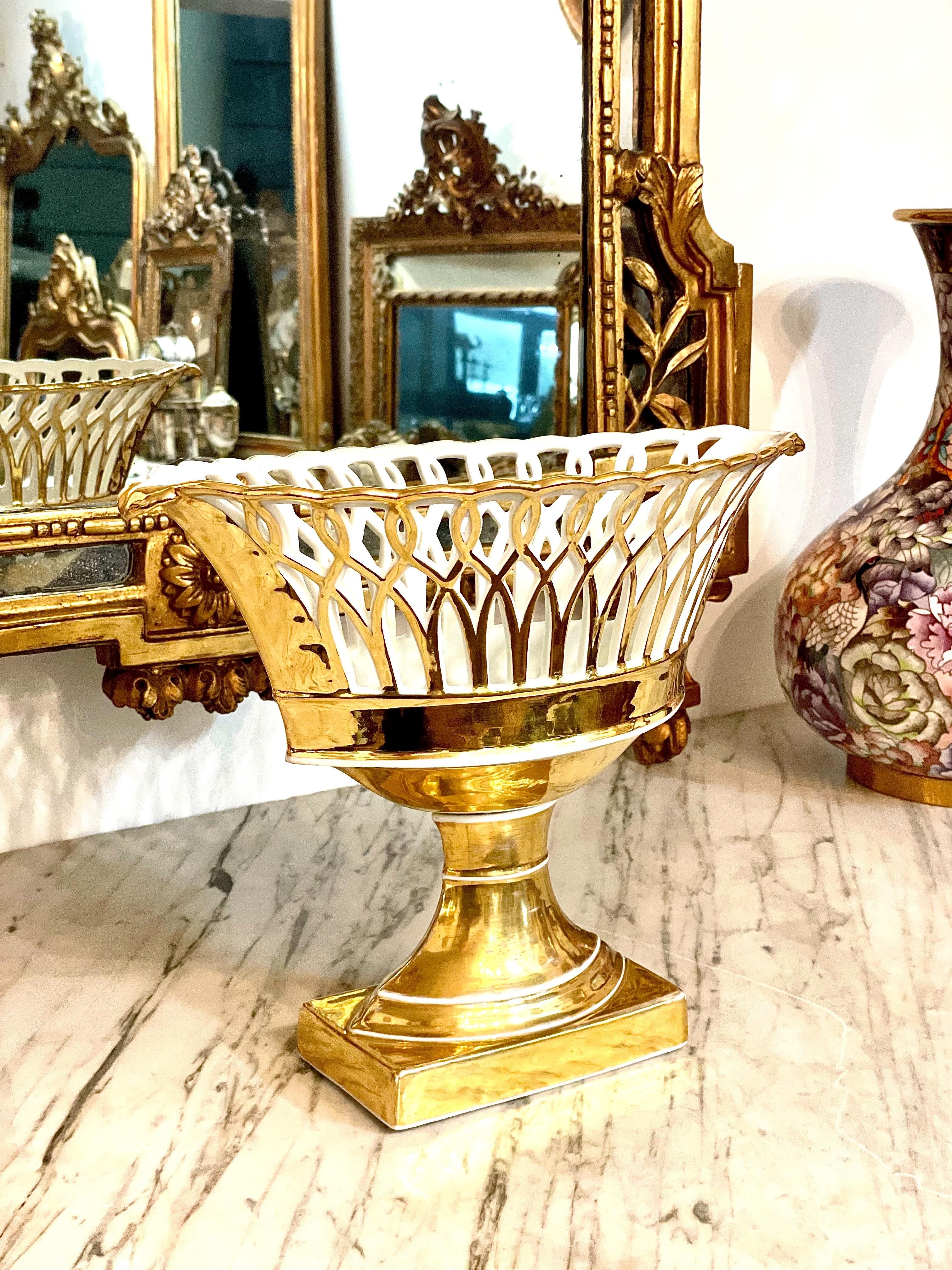 Gran cesta compota de Porcelaine de Paris del siglo XIX en venta 1