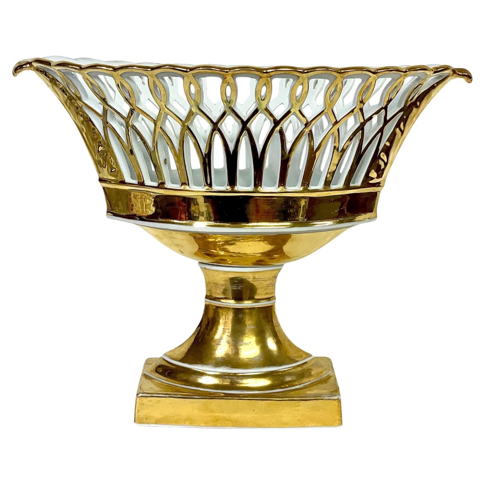Grande cesto per composte in Porcelaine de Paris del XIX secolo