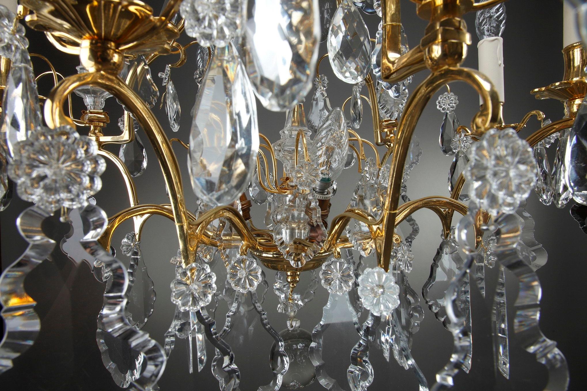 19th Century Large Pair of 9-Light Crystal Chandeliers 4