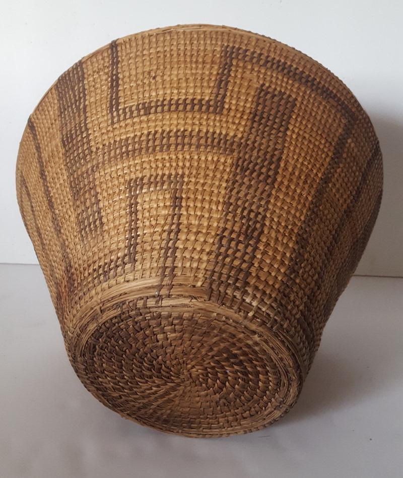 19th Century, Large Pima-Papago Native American Basket In Distressed Condition In Van Nuys, CA