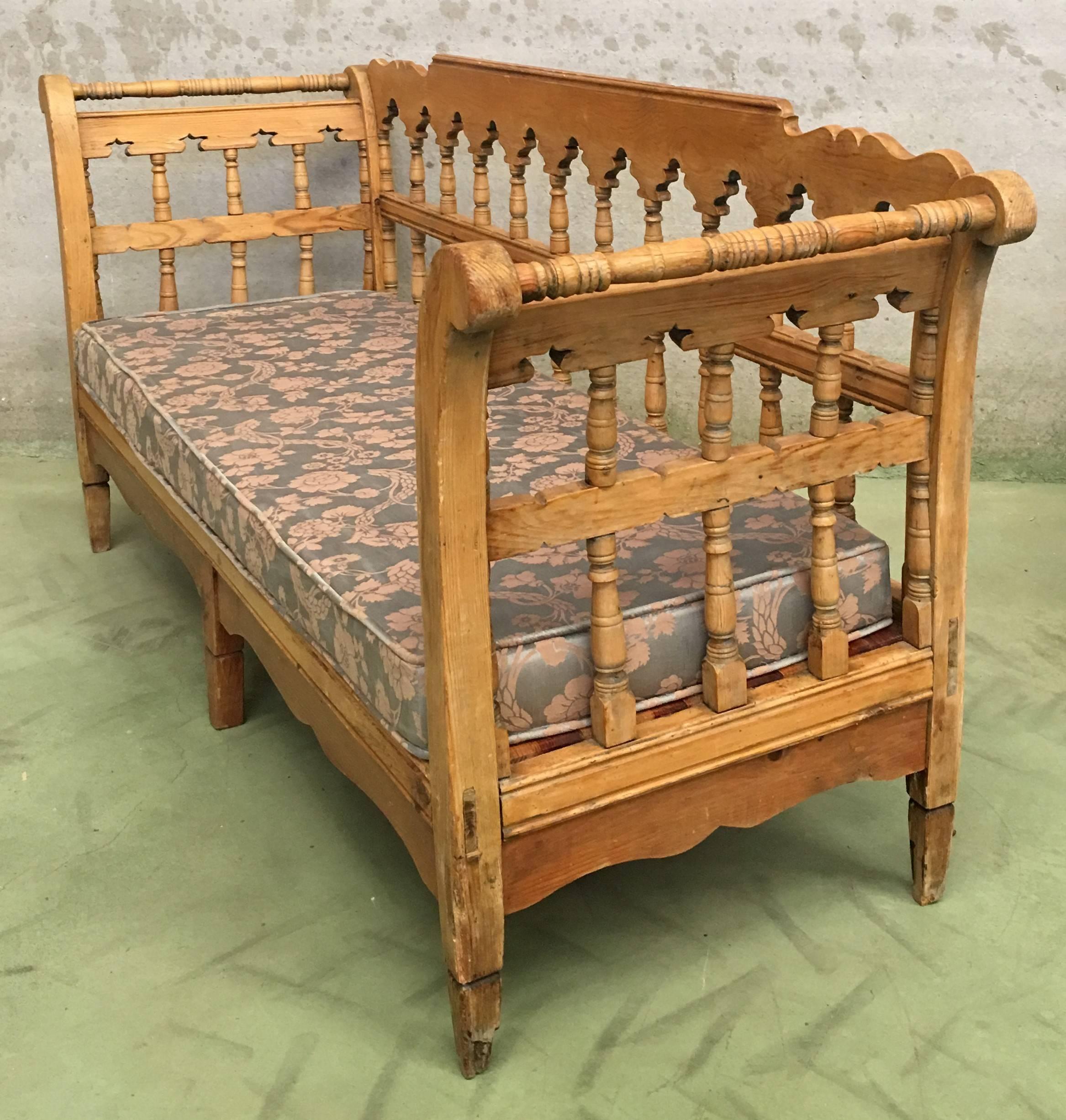 19th Century Large Pine Country Bench or Daybed 1