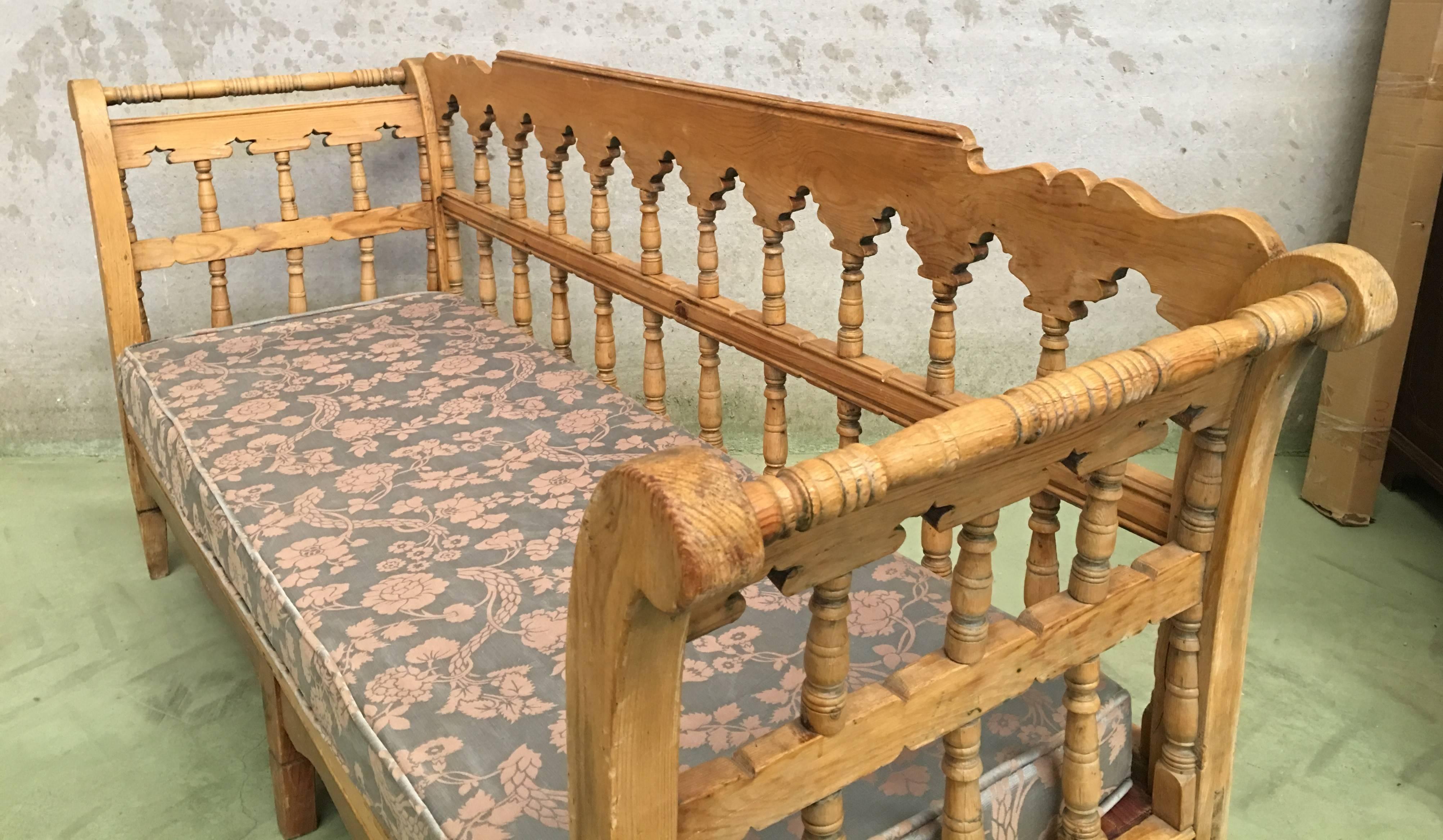 19th Century Large Pine Country Bench or Daybed 2