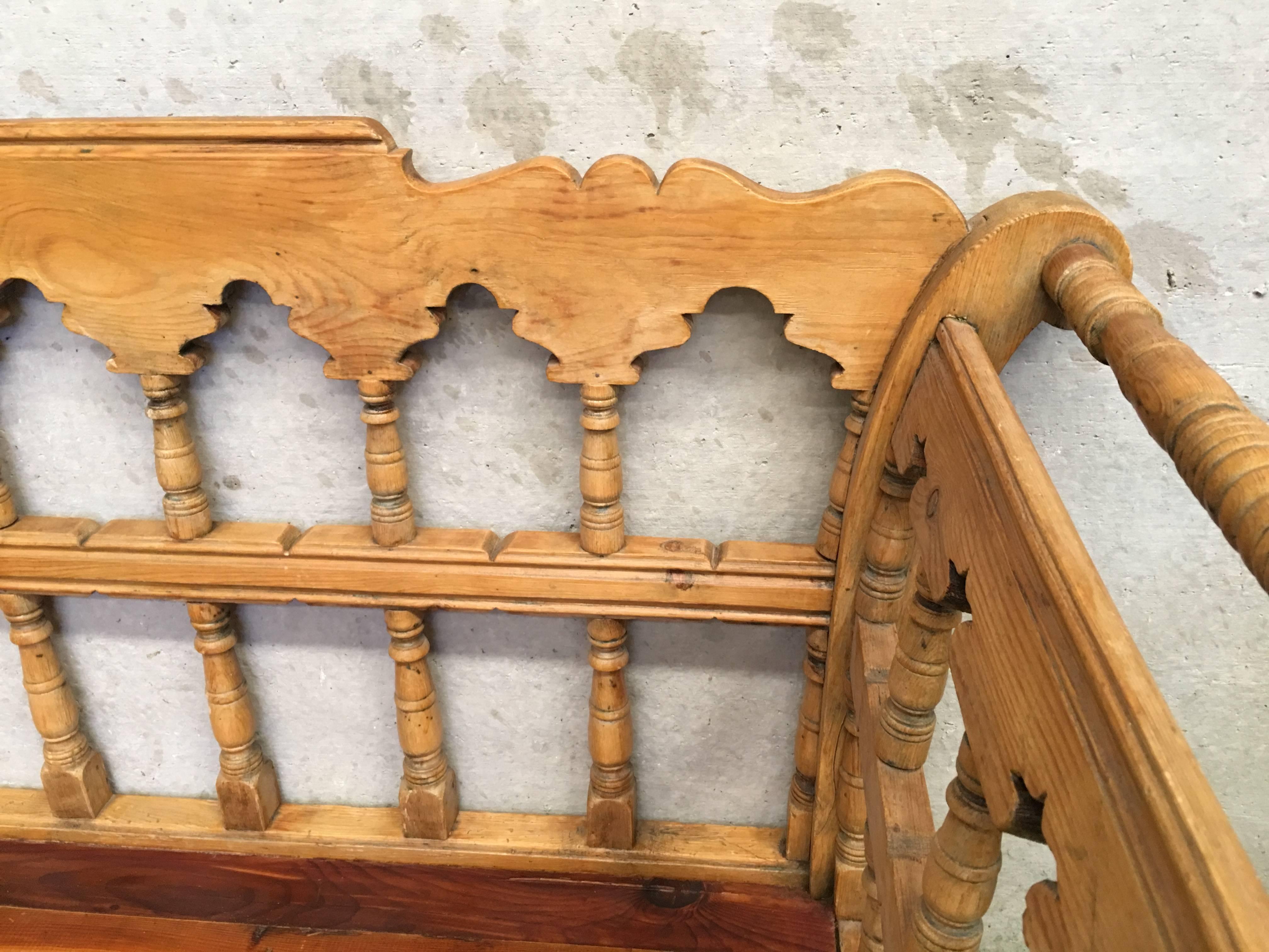19th Century Large Pine Country Bench or Daybed 3
