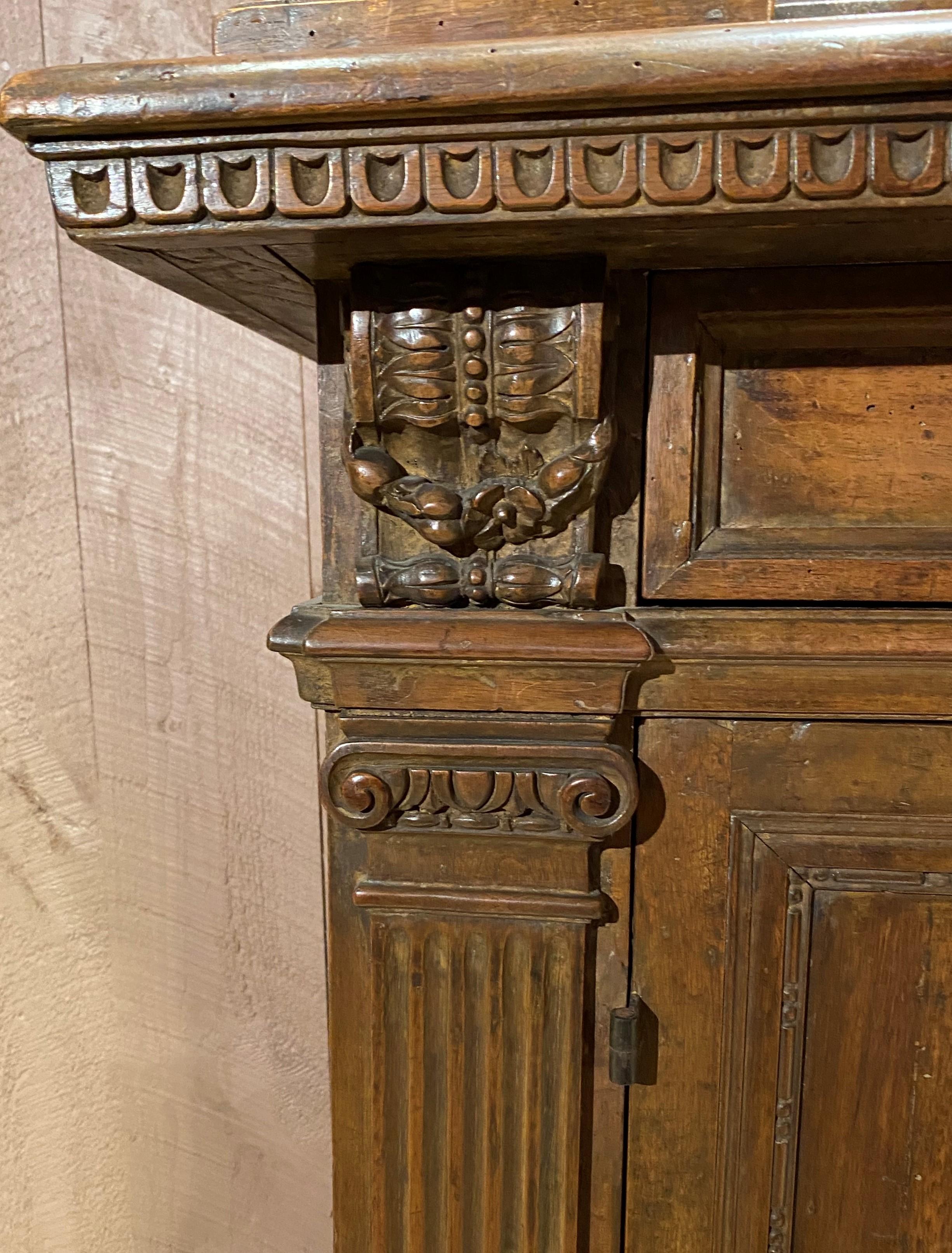 19th Century Large Renaissance Style Walnut Cabinet Bookcase with Arched Center For Sale 5