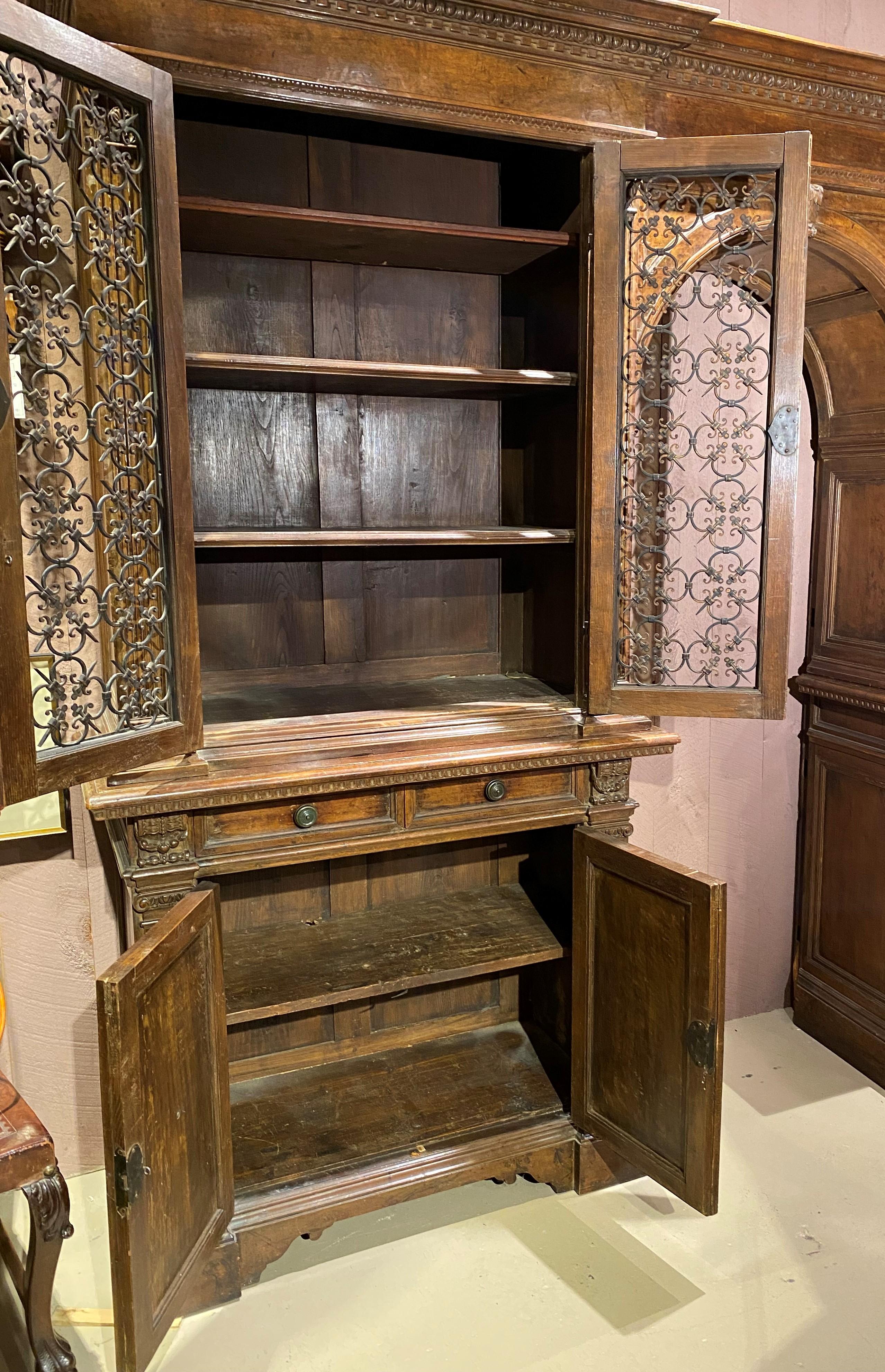 Italian 19th Century Large Renaissance Style Walnut Cabinet Bookcase with Arched Center For Sale