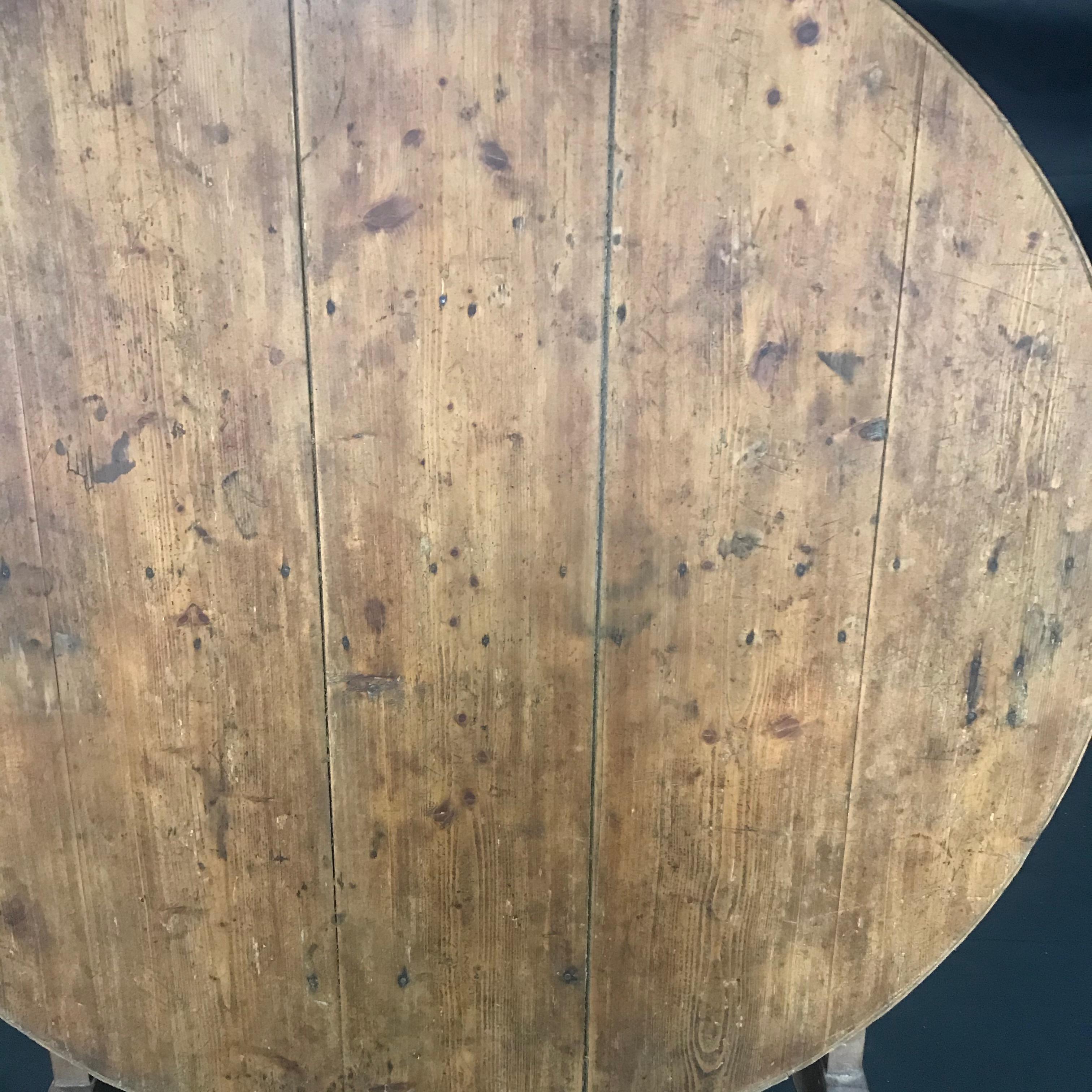 19th Century Large Round Antique French Wine Tasting and Dining Table 6