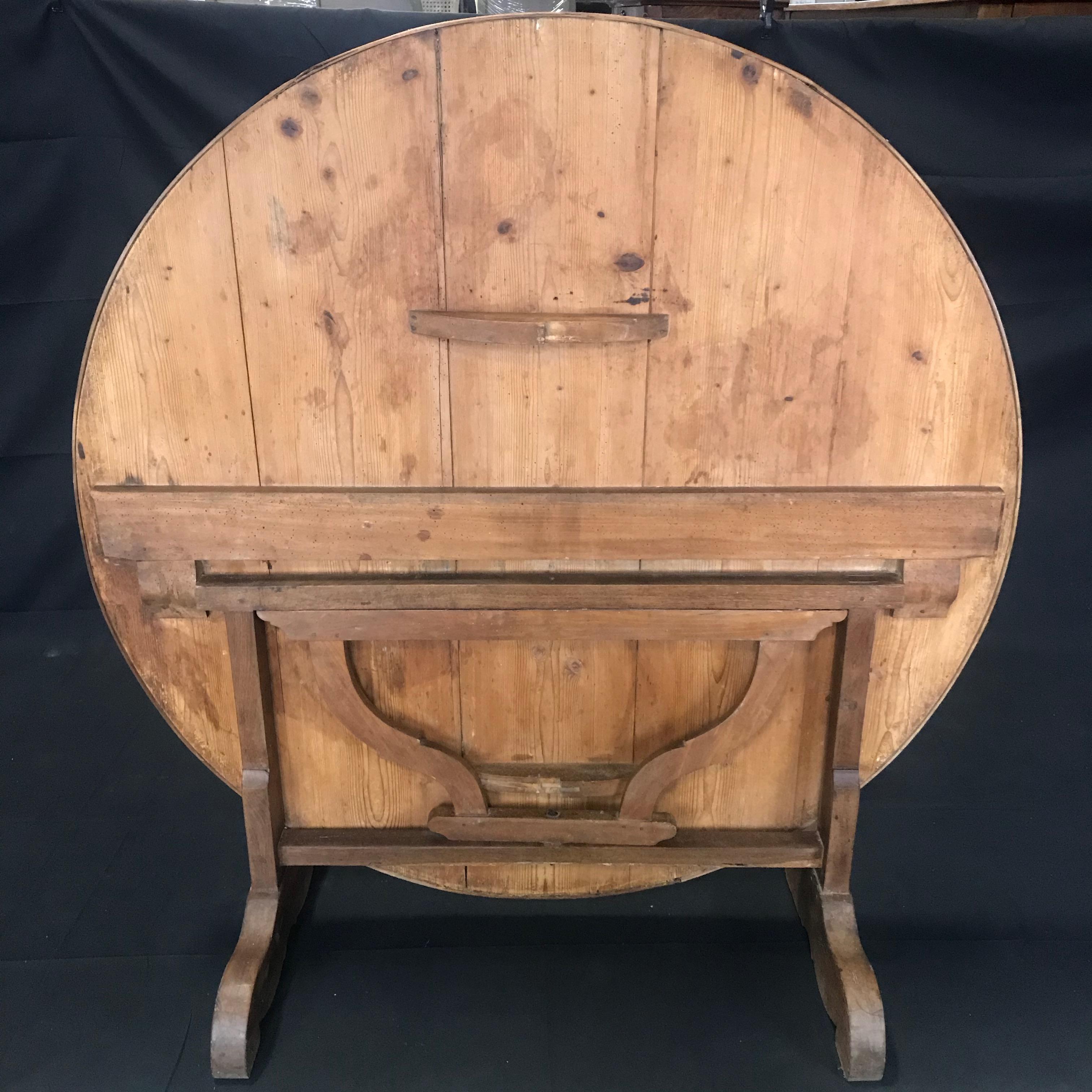 19th Century Large Round Antique French Wine Tasting and Dining Table 1