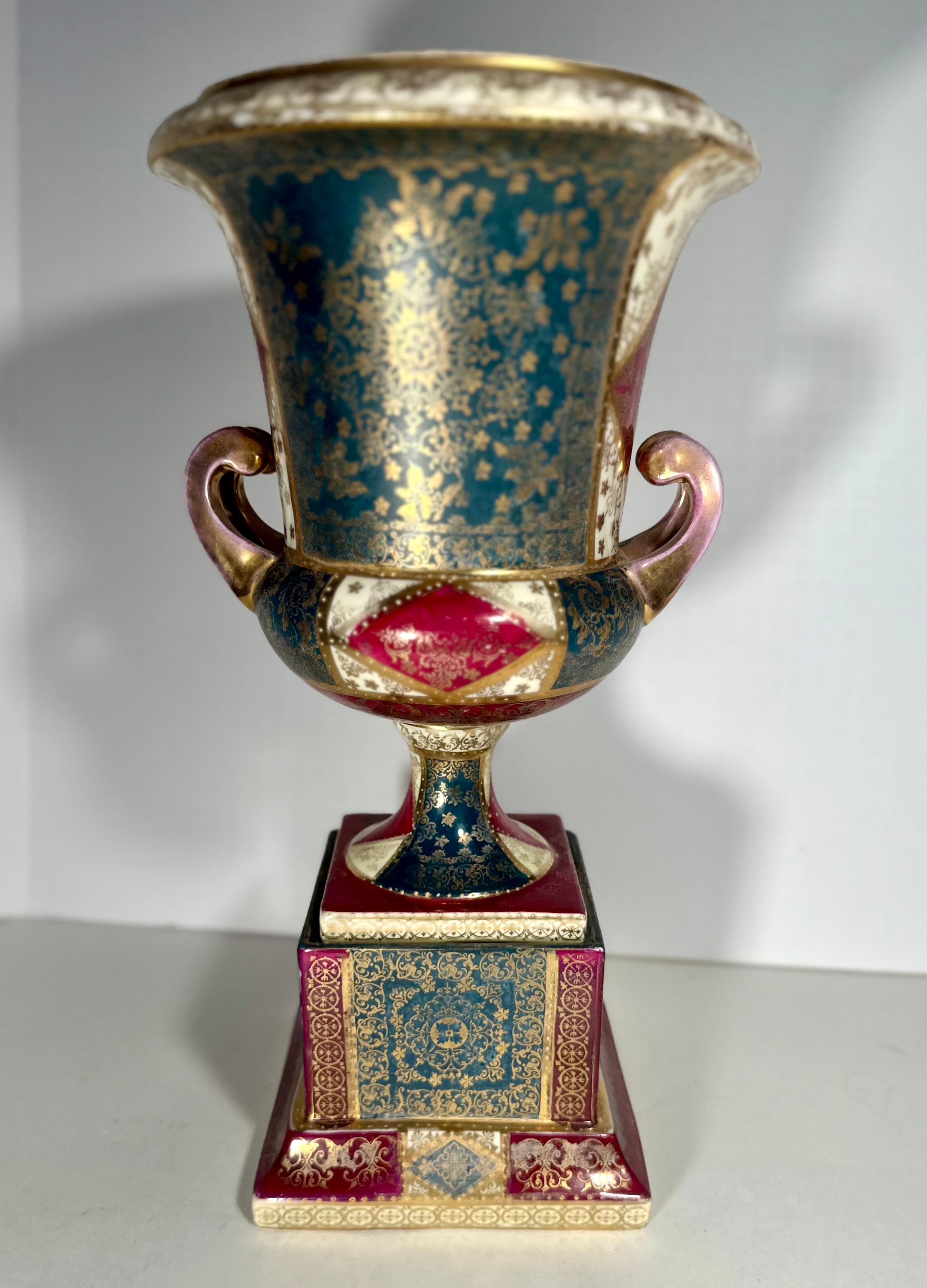 19th Century Large Royal Vienna Porcelain Urn. In Good Condition For Sale In Vero Beach, FL