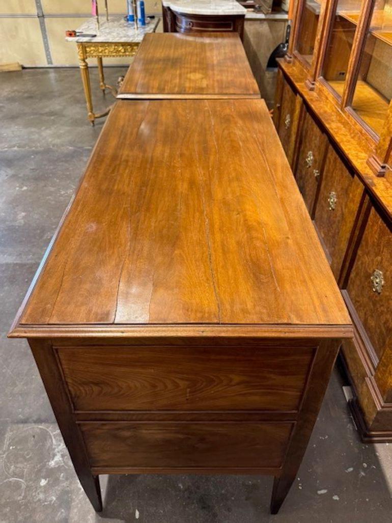 19th Century Large Scale English Mahogany Commodes In Good Condition For Sale In Dallas, TX