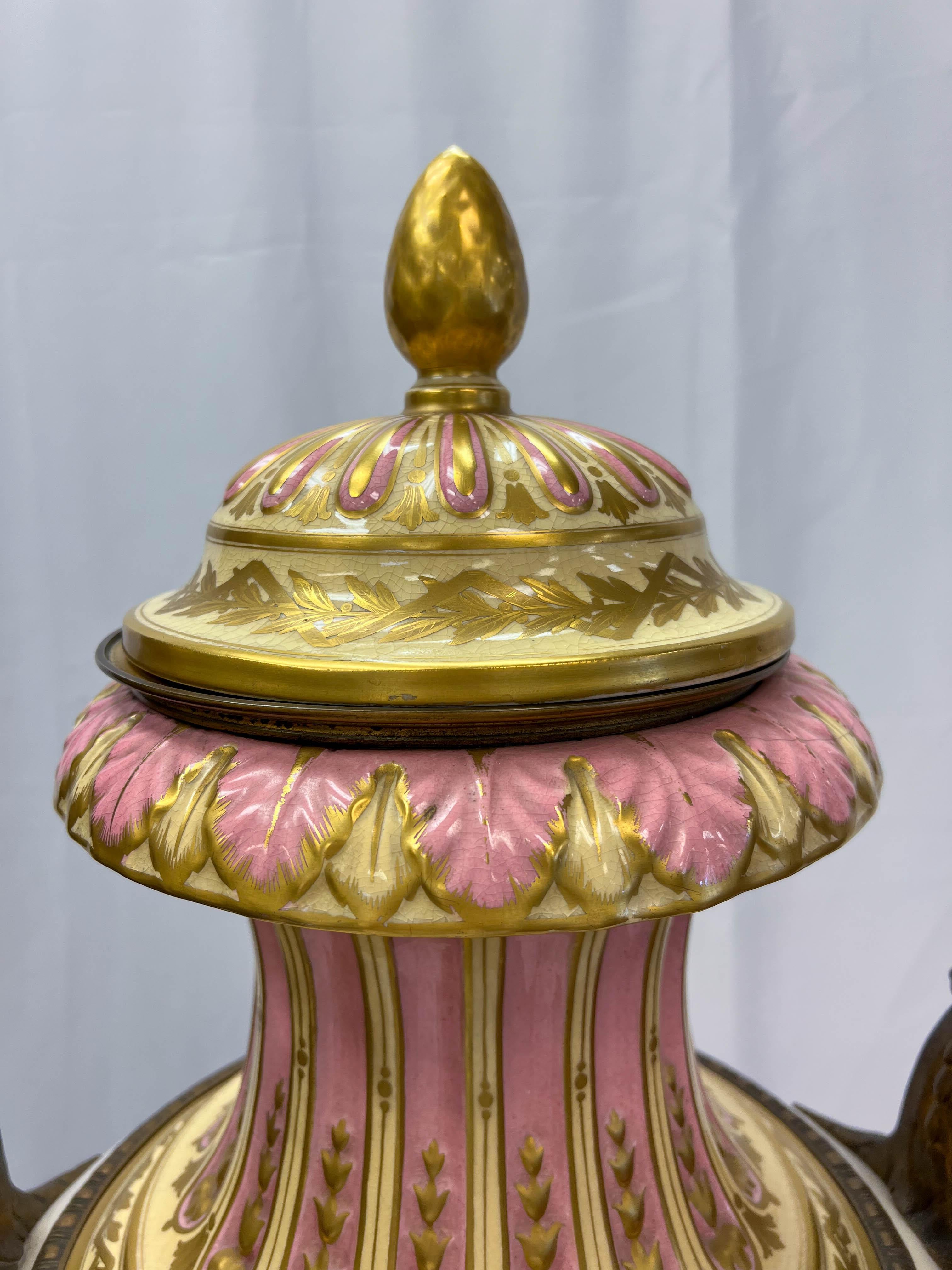 19th Century Large Scale Neoclassical Ormolu Sèvres Urn In Good Condition For Sale In Palm Beach Gardens, FL