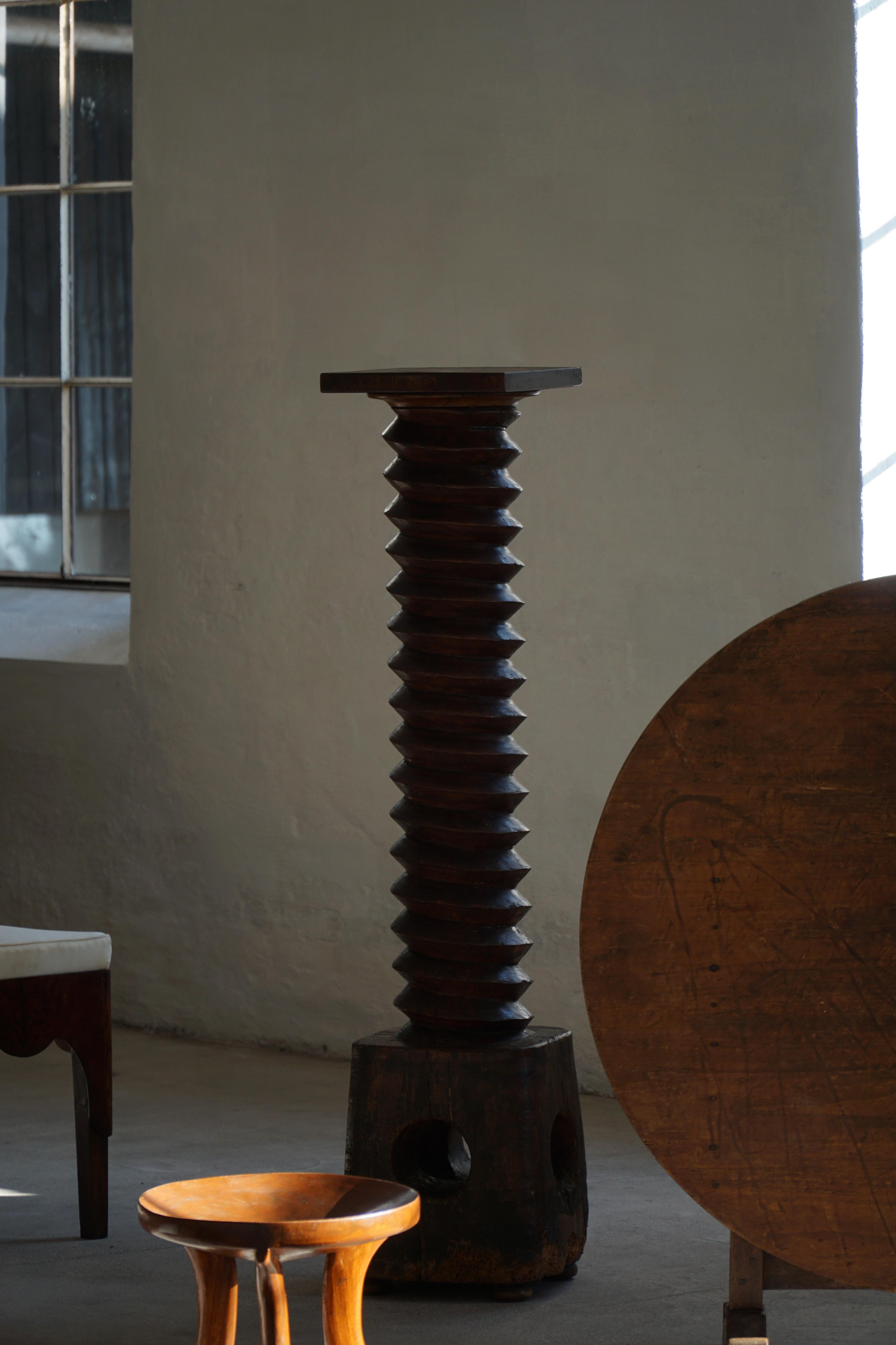 Grande pressa per vino scultorea francese in legno massiccio del XIX secolo in vendita 9