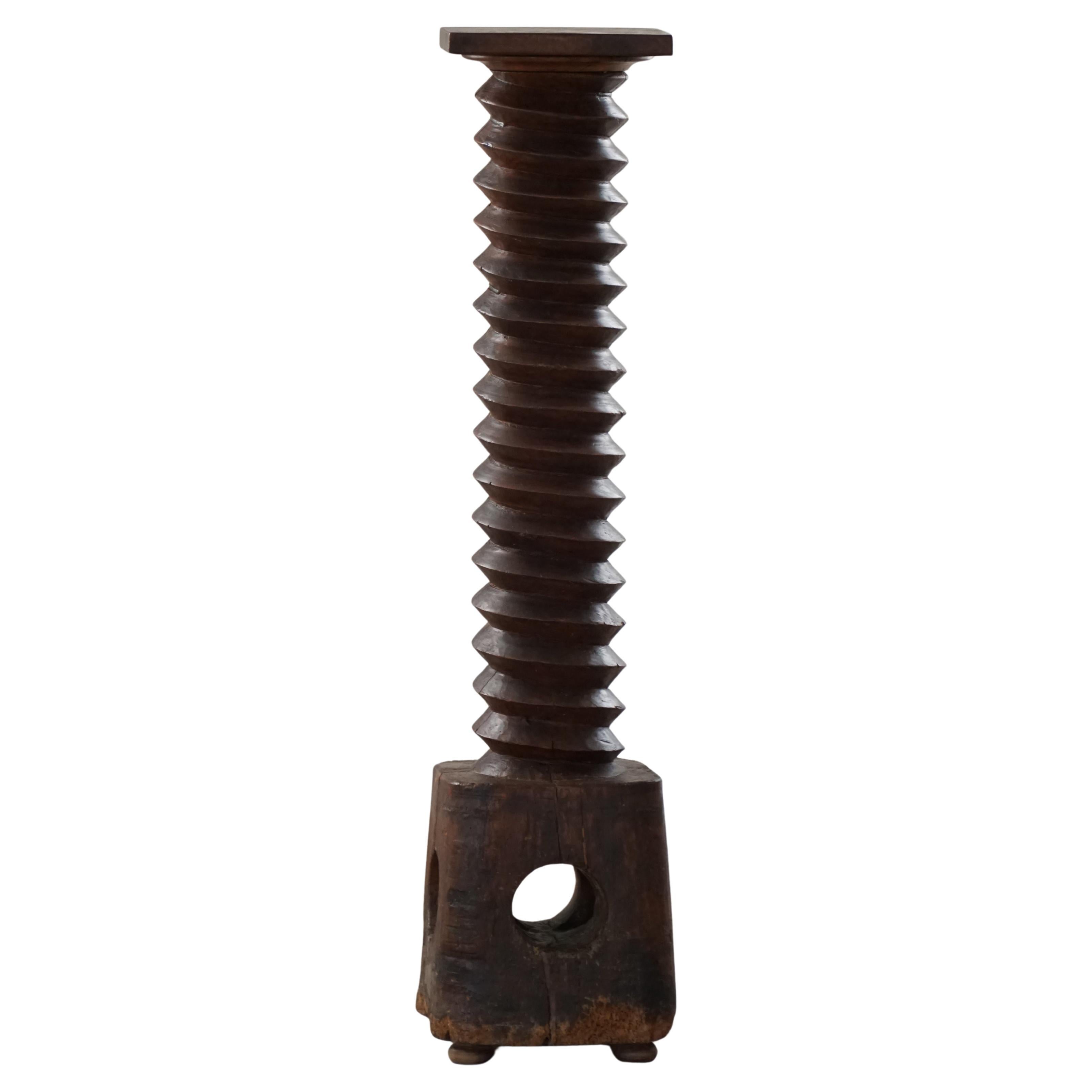 Grande pressa per vino scultorea francese in legno massiccio del XIX secolo in vendita