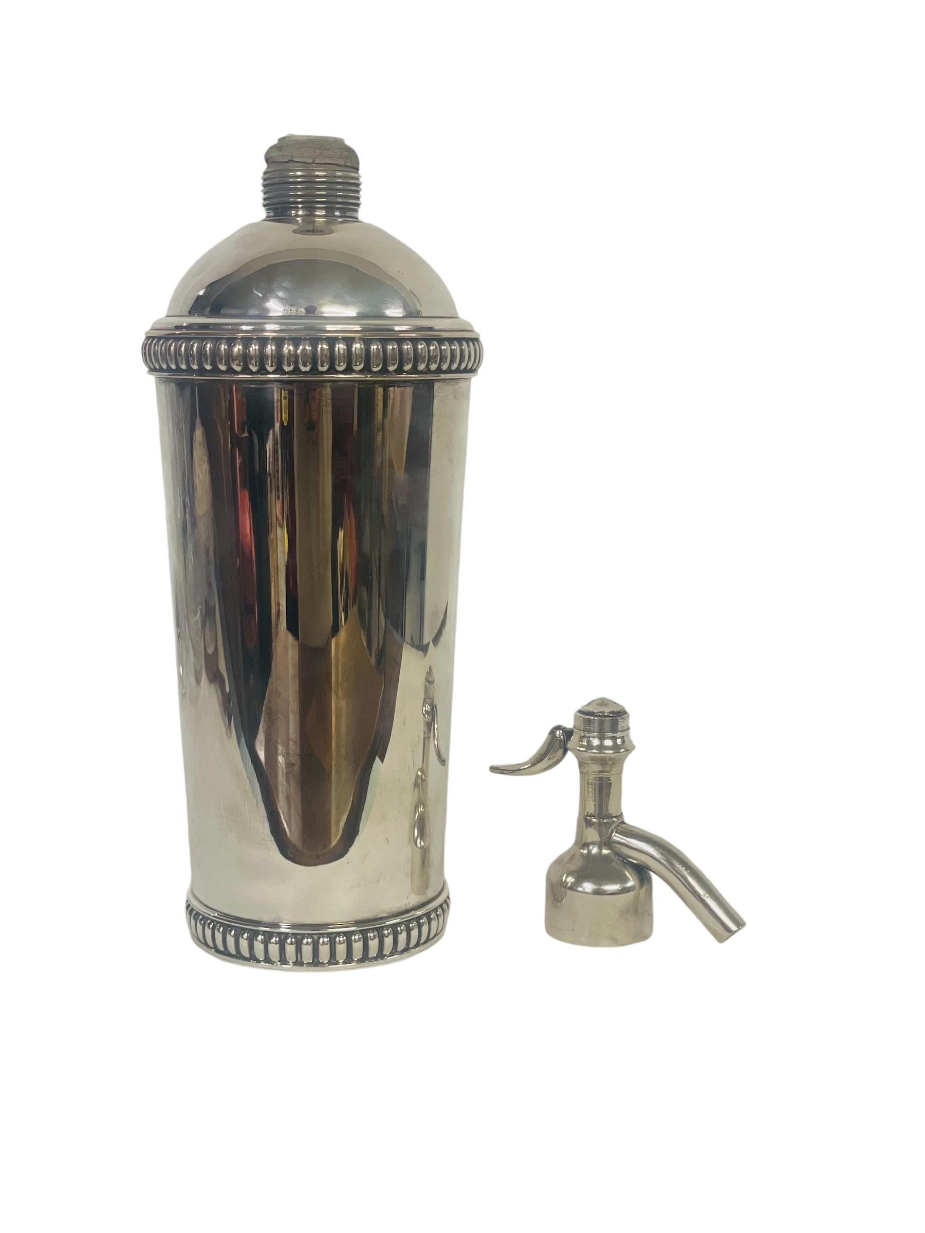 Outstanding Silver Plated Seltzer Syphon 19th Century For Sale 2