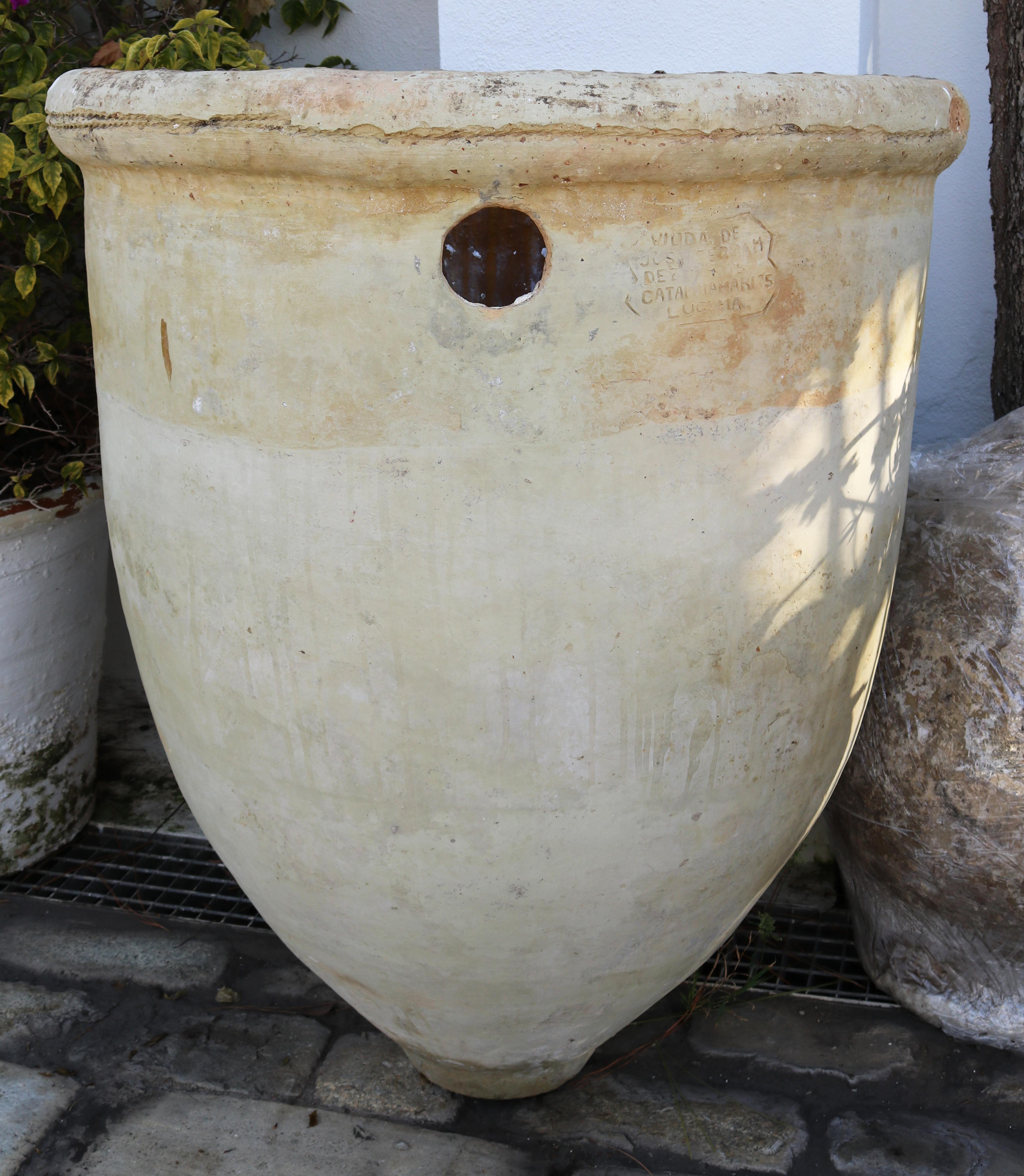 19th Century Large Spanish Andalusian Terracotta Vase In Good Condition In Marbella, ES