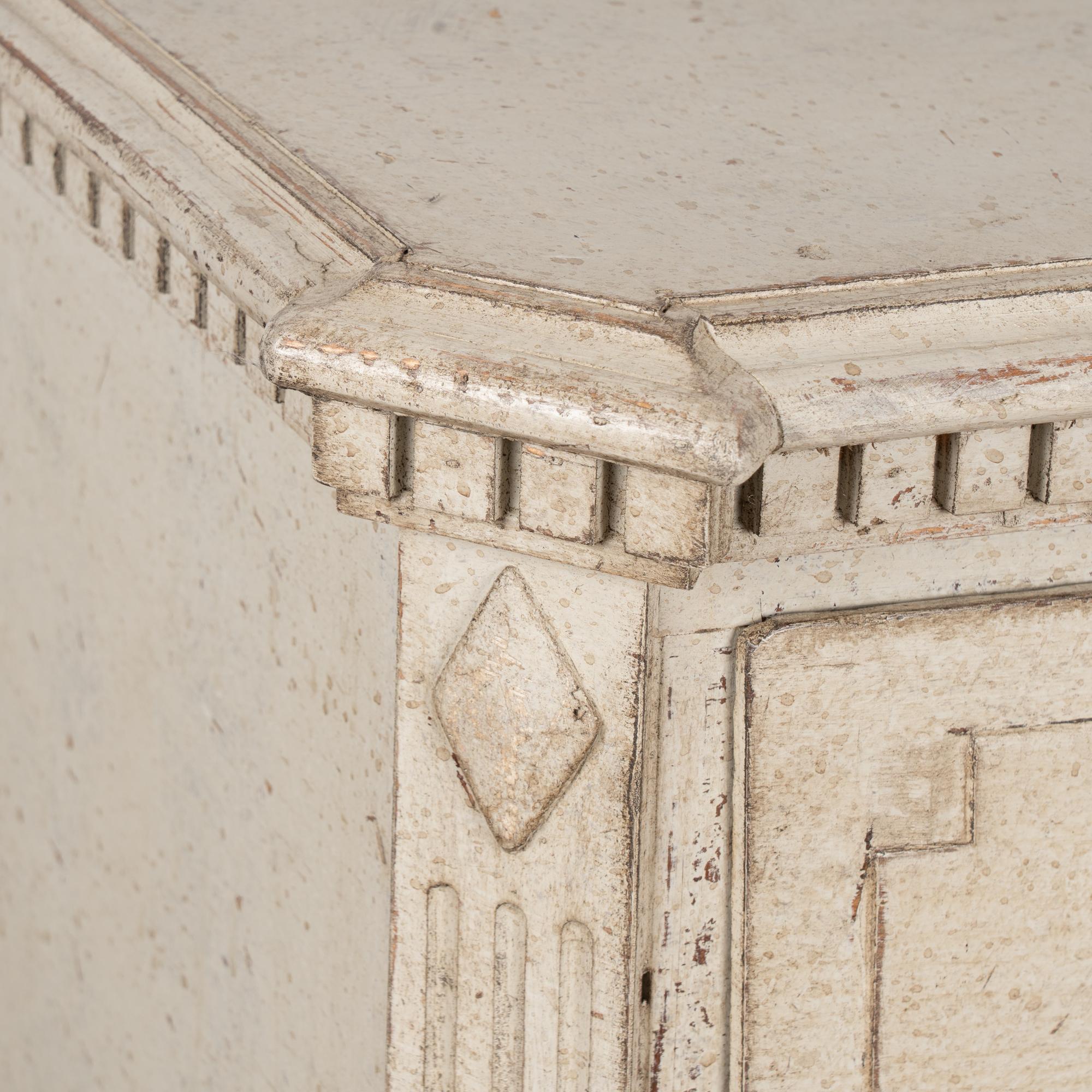 19th Century Large Swedish Gustavian Chest of Three Drawers 2