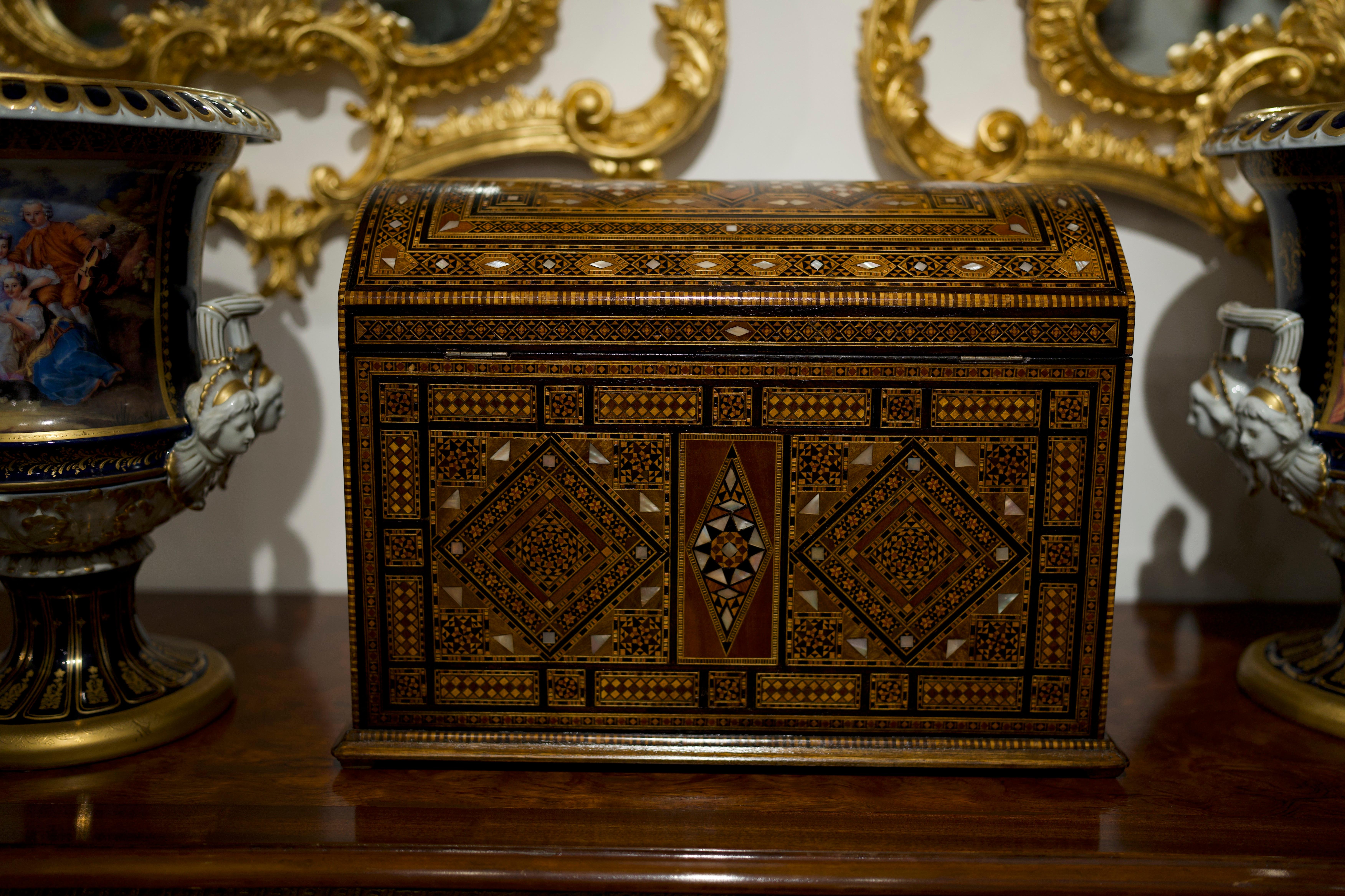 19th Century Large Syrian Decorative Jewellery Box For Sale 2